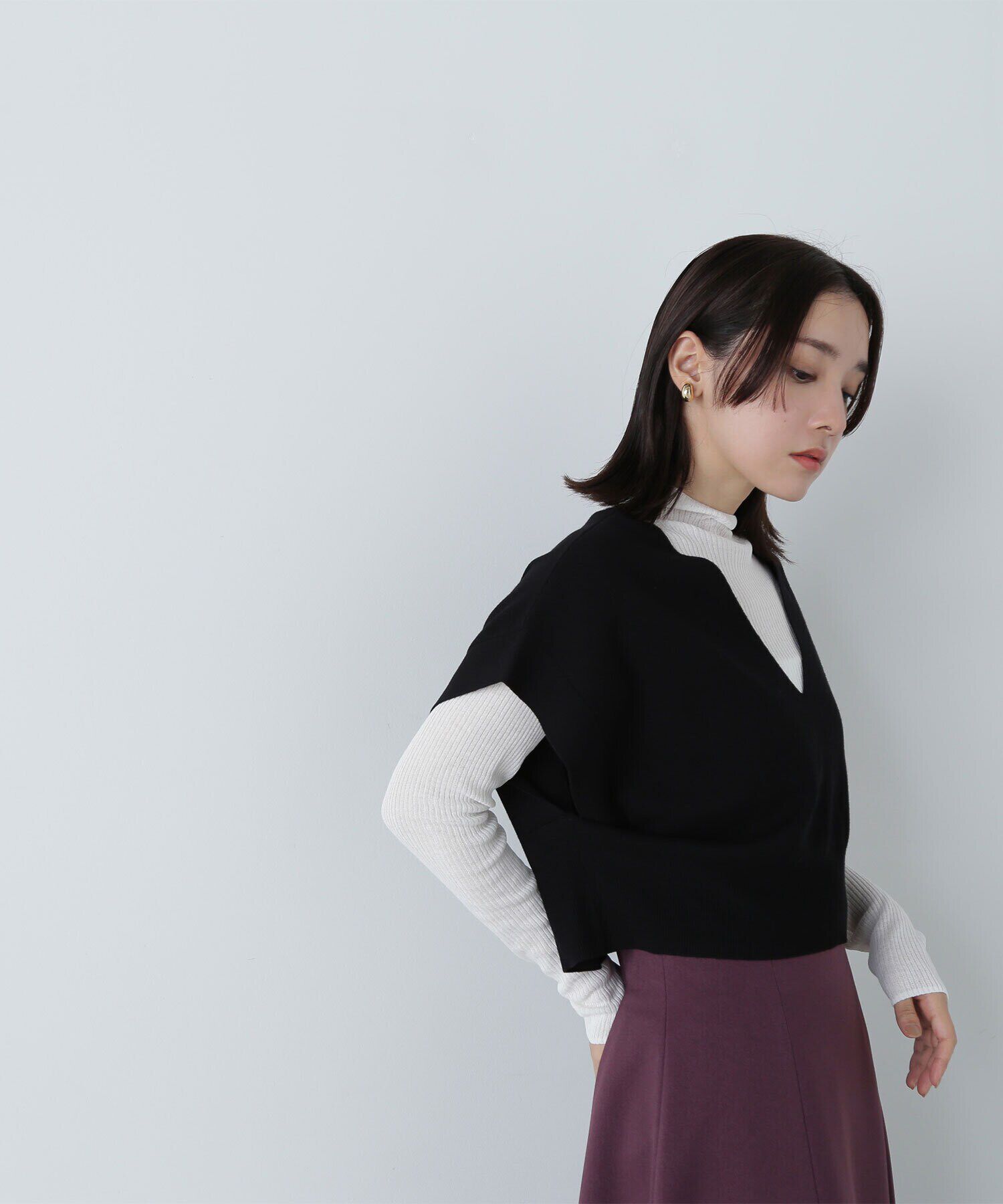  「Vネックベスト&times;シアーリブトップス」|ニット・セーター|