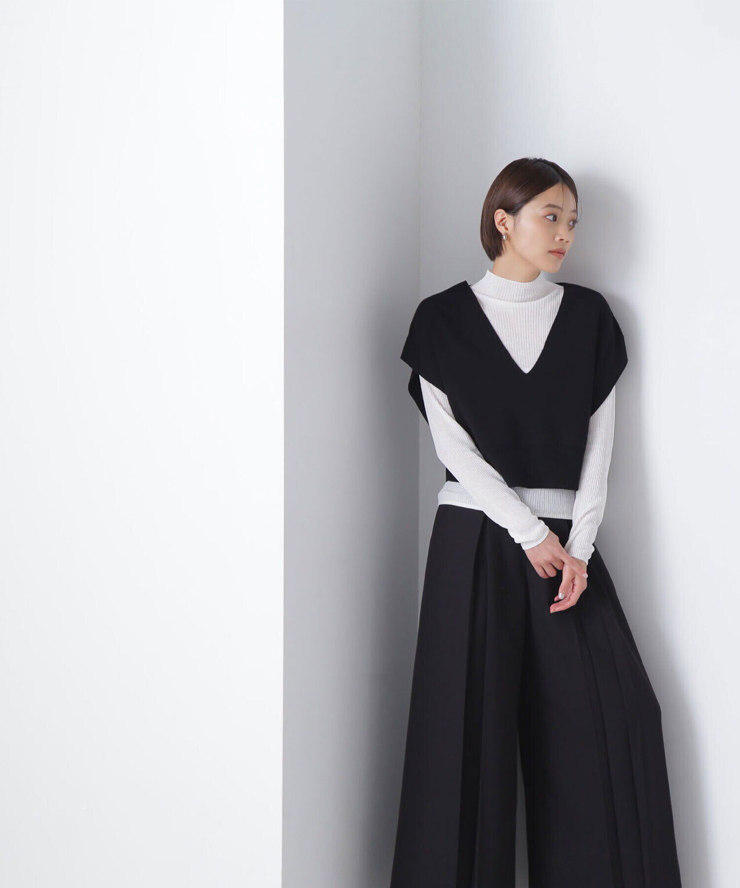  「Vネックベスト&times;シアーリブトップス」|ニット・セーター|