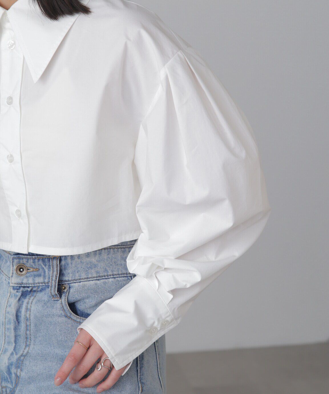  「ショート丈タックボリュームスリーブシャツ」|シャツ・ブラウス|