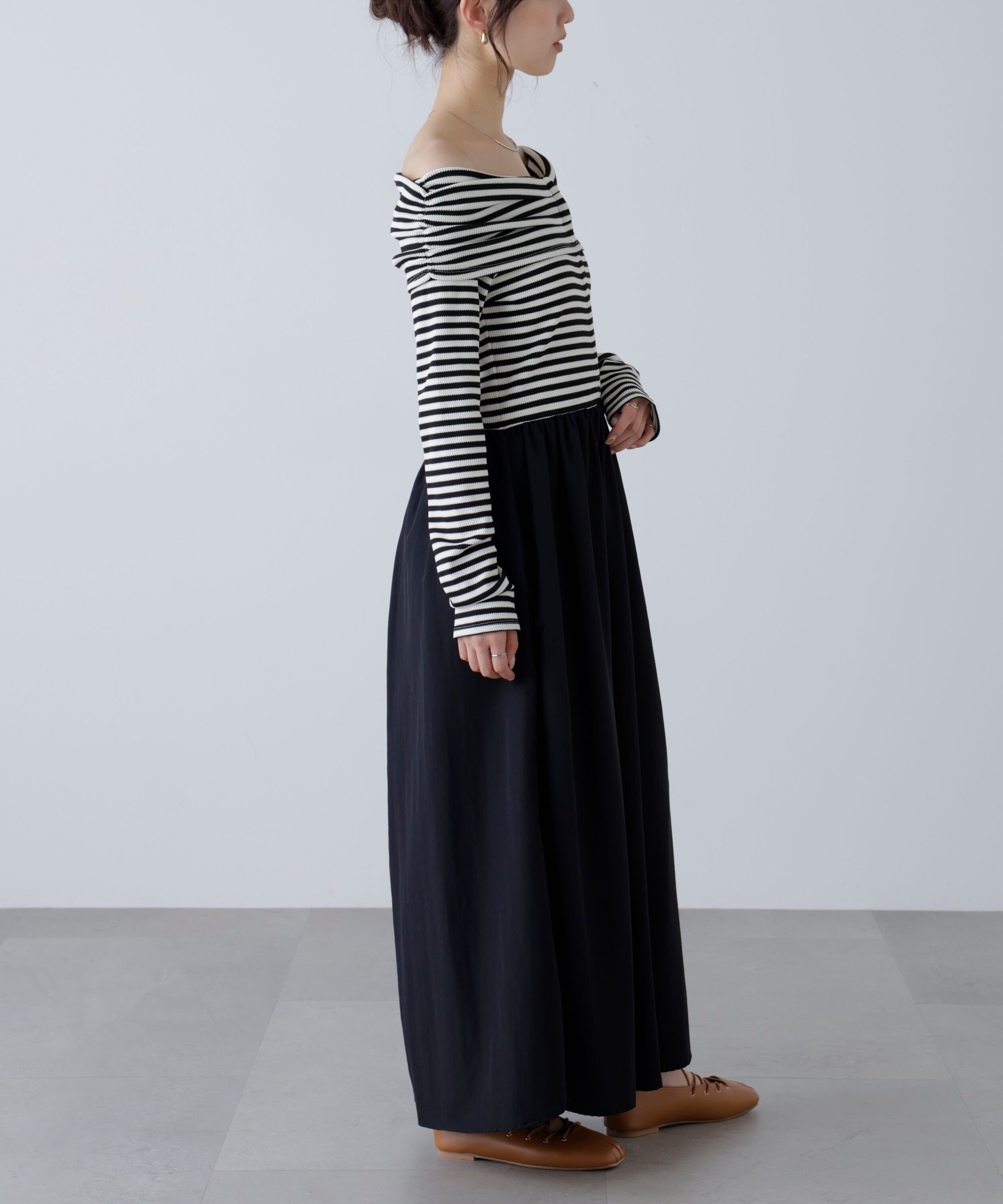  「オフショルドッキングワンピース」|ワンピース|