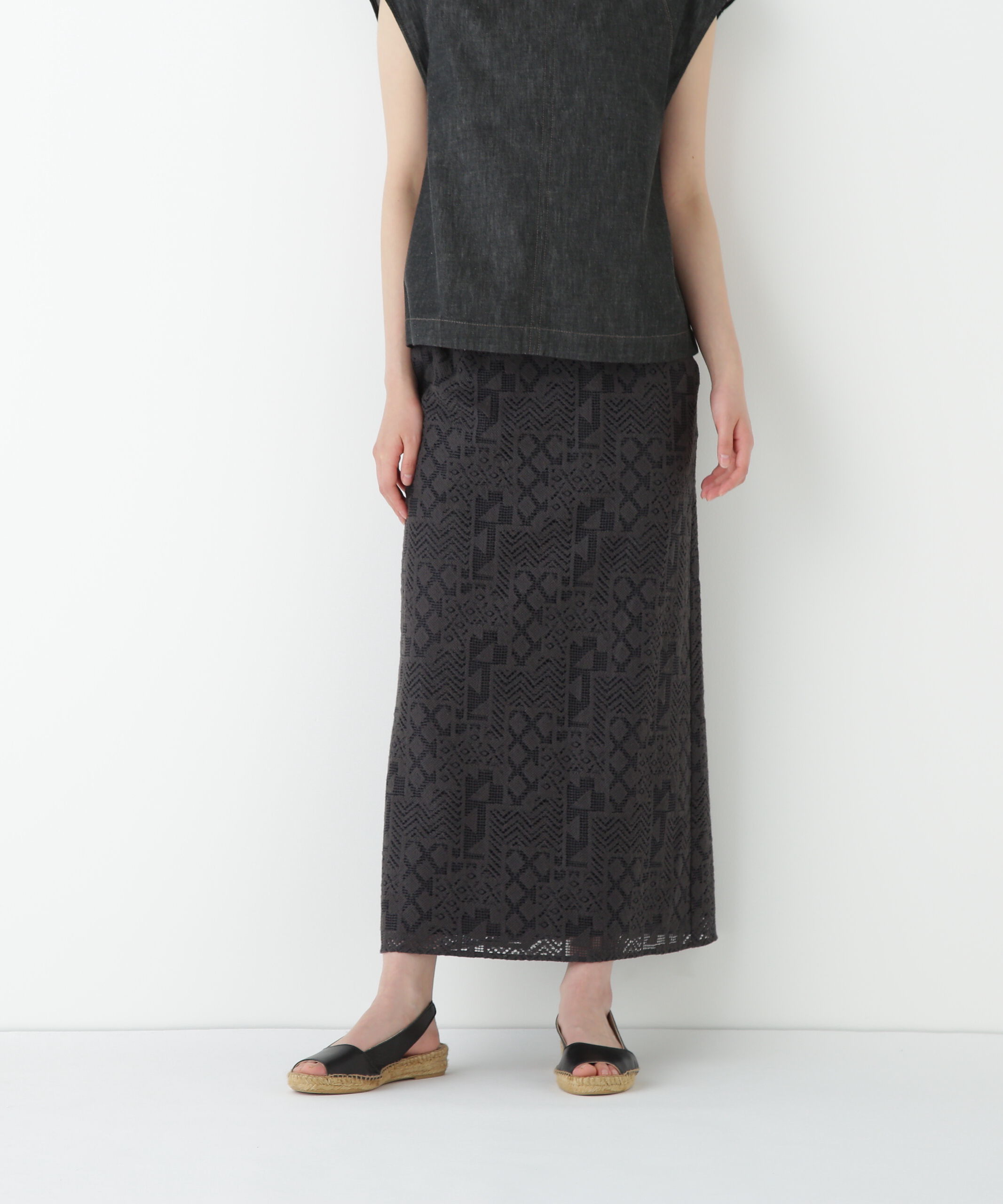  「◆ジオメトリックレーススカート」|スカート|チャコール1