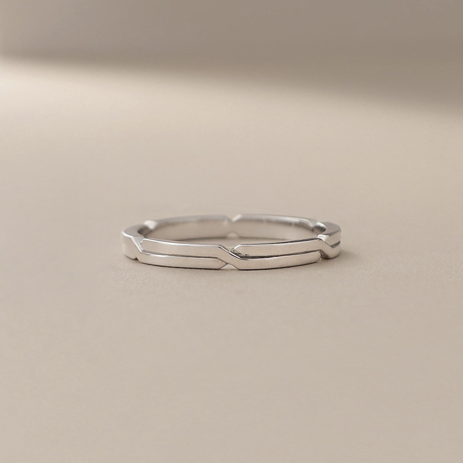 COCOSHNIK「K10連続交差 パートナーリング（メンズ） WG」|リング|