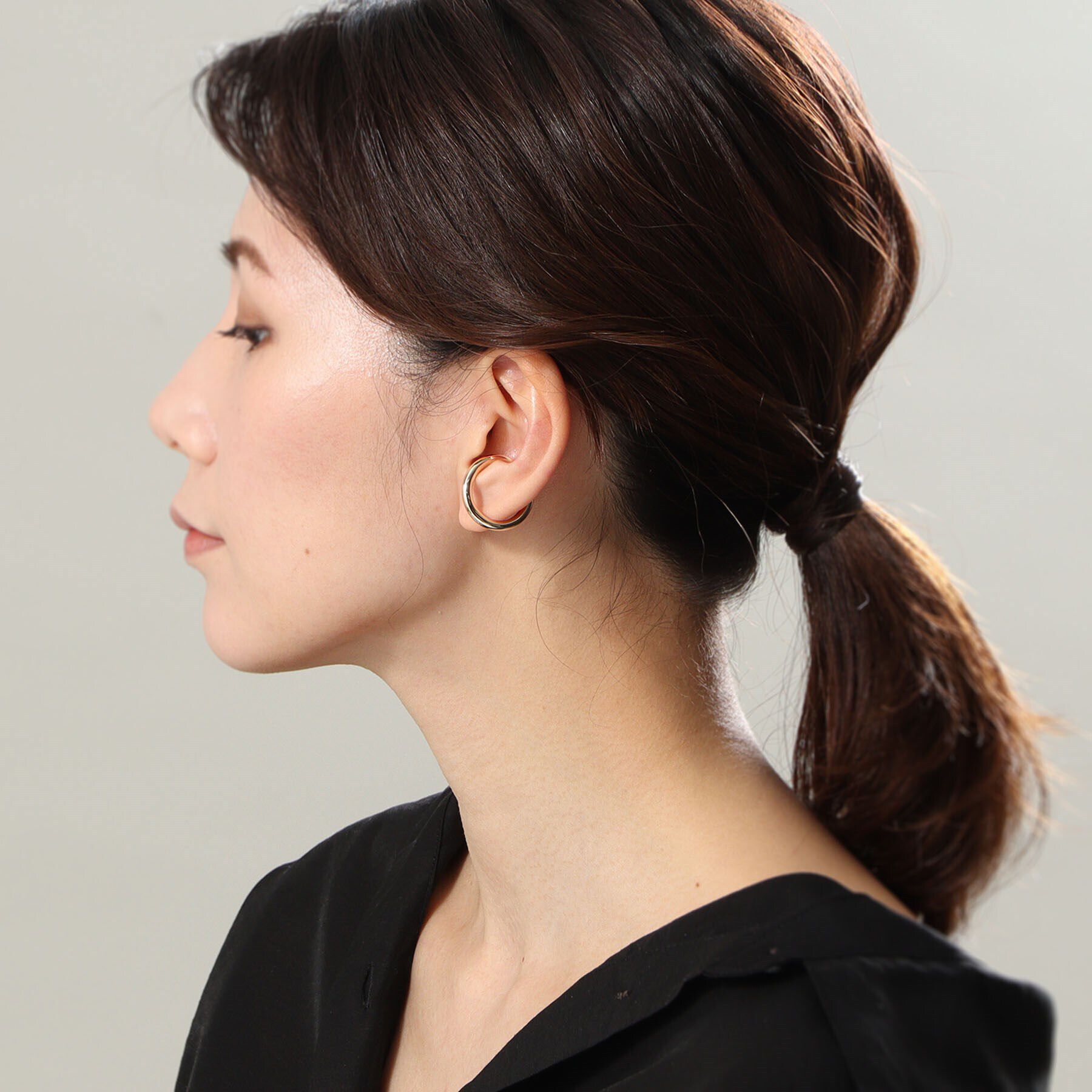 COCOSHNIK「K10丸線ボリューム イヤーカフ大」|イヤリング|