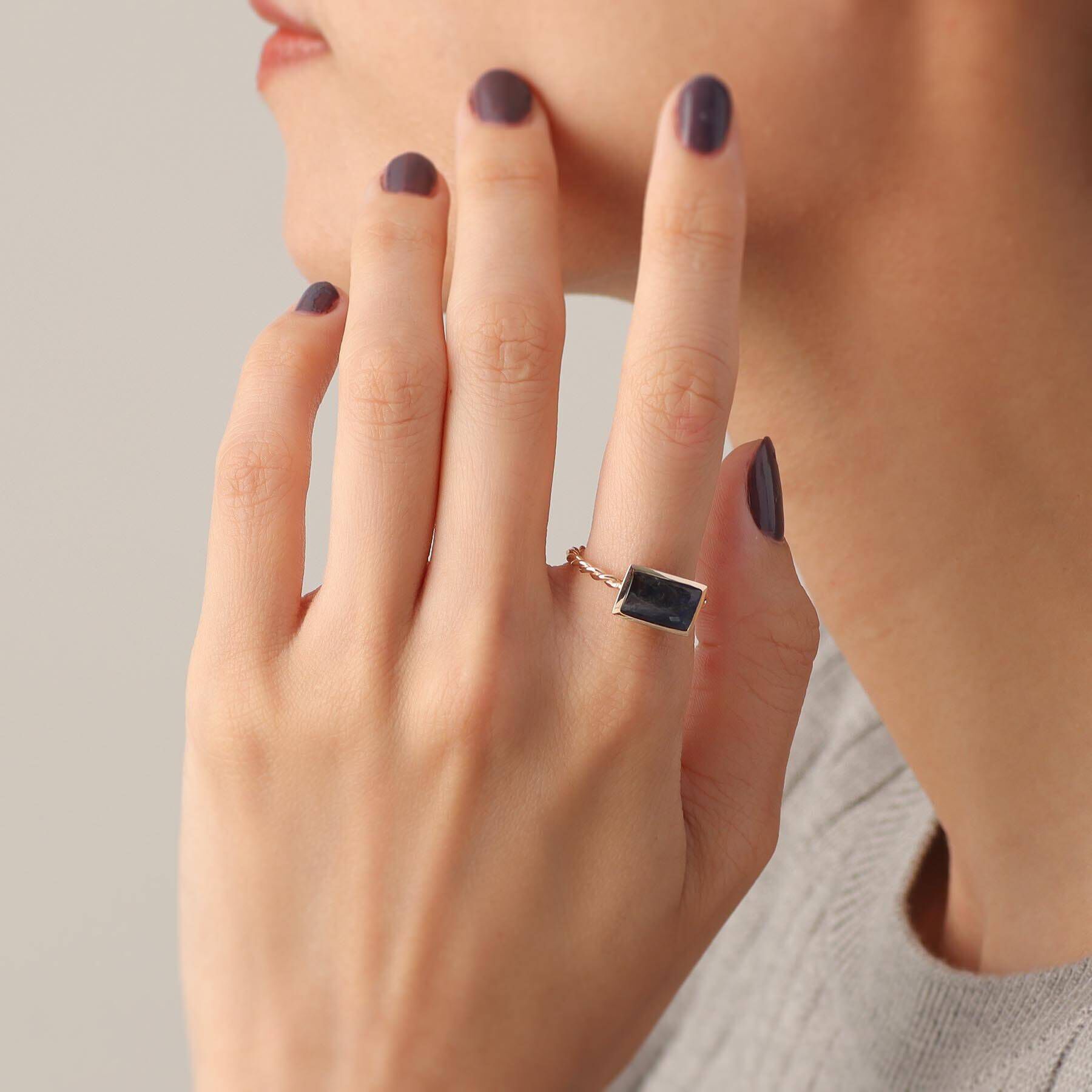 COCOSHNIK「K10ラブラドライト バフトップカット リング」|リング|