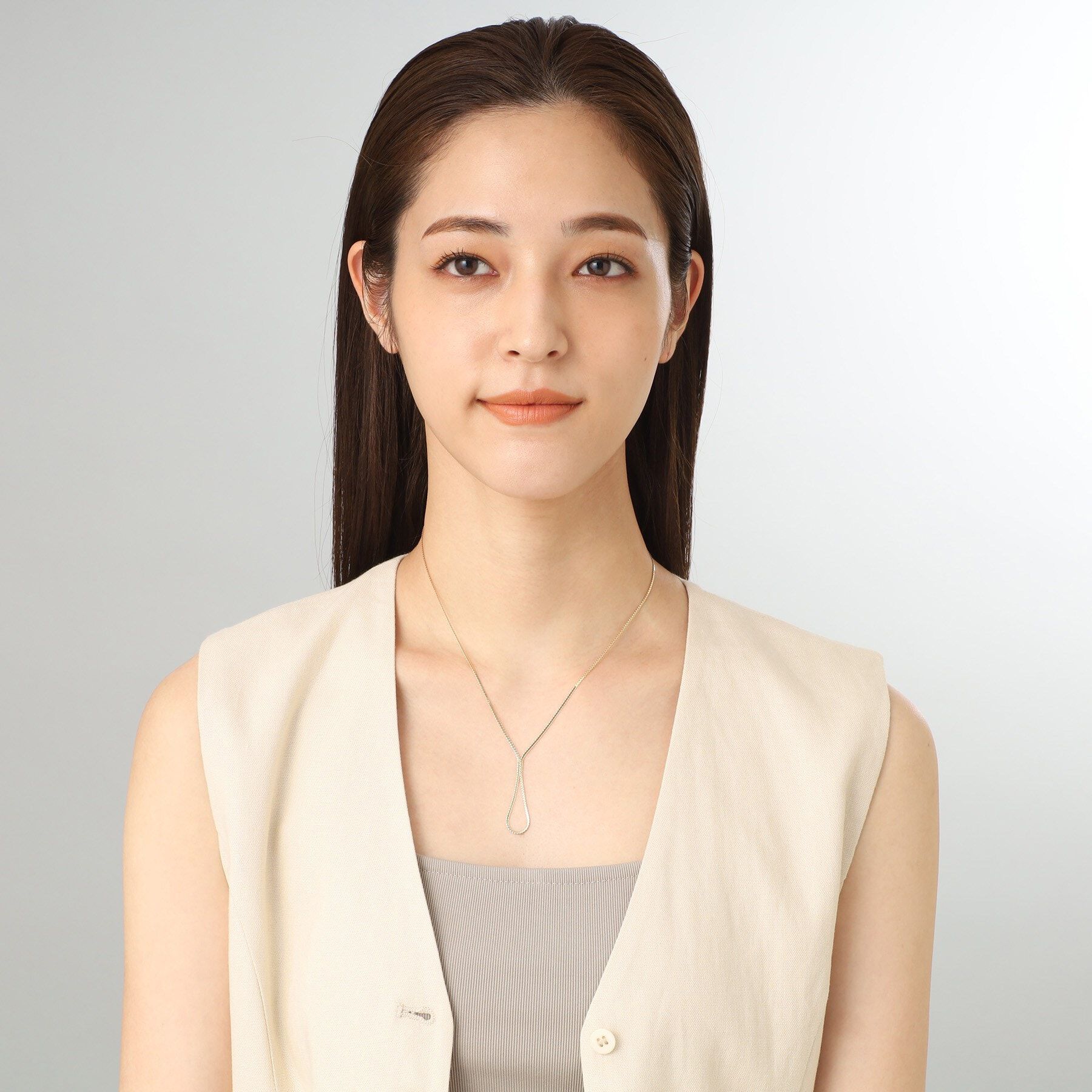 COCOSHNIK「K10ベネチアンフラットチェーンドレープY字 ネックレス小」|ネックレス|