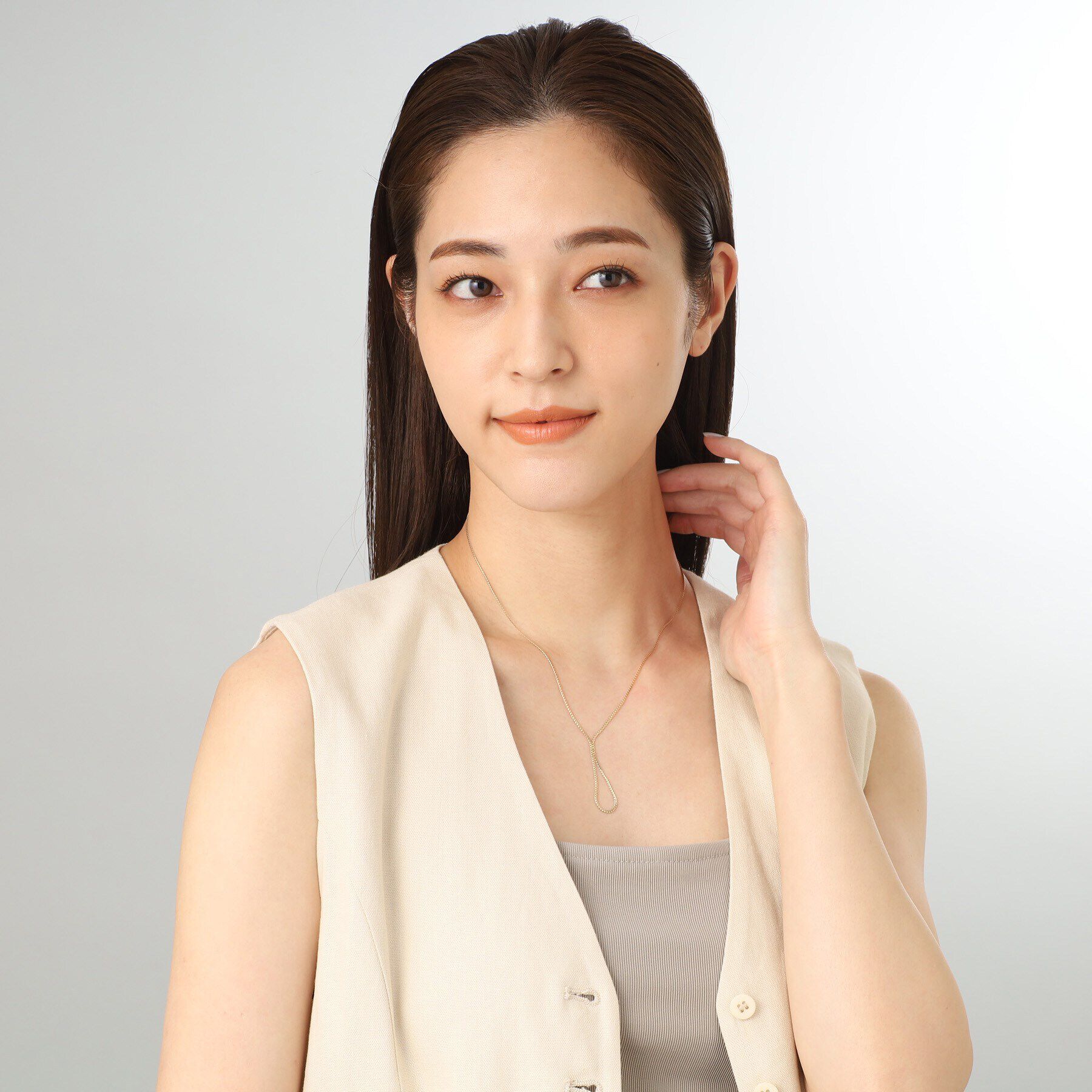 COCOSHNIK「K10ベネチアンフラットチェーンドレープY字 ネックレス小」|ネックレス|