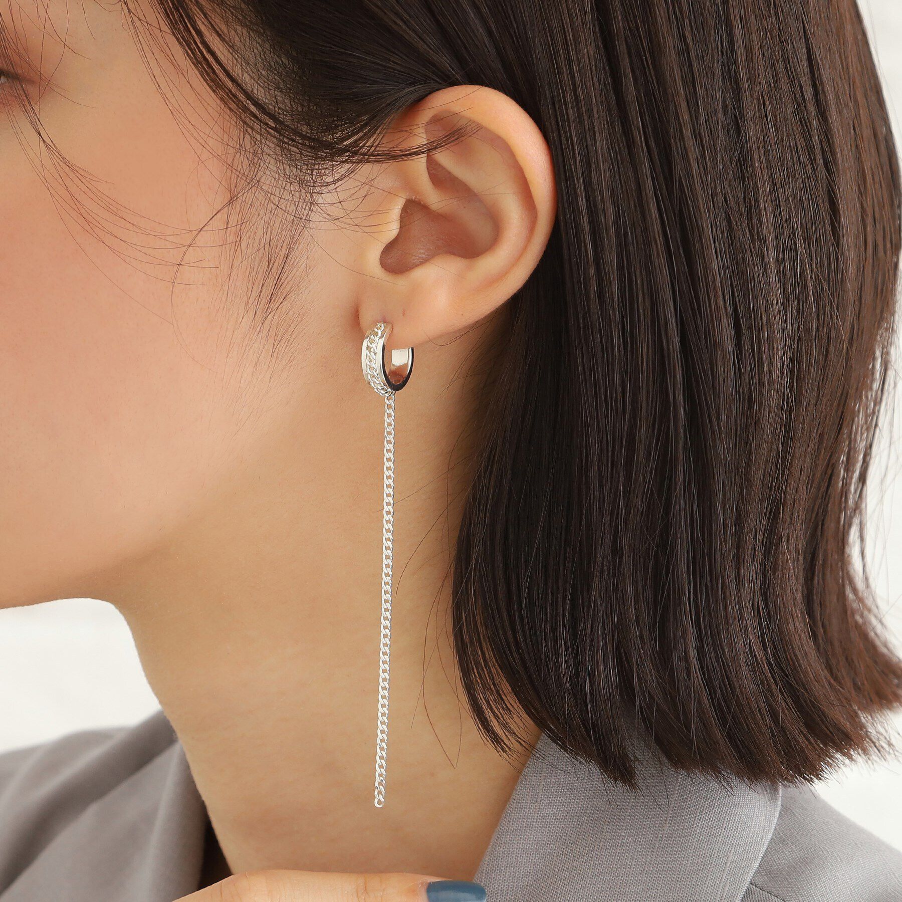 COCOSHNIK ONKITSCH「シルバー ハンギング カーブチェーンピアス」|ピアス|