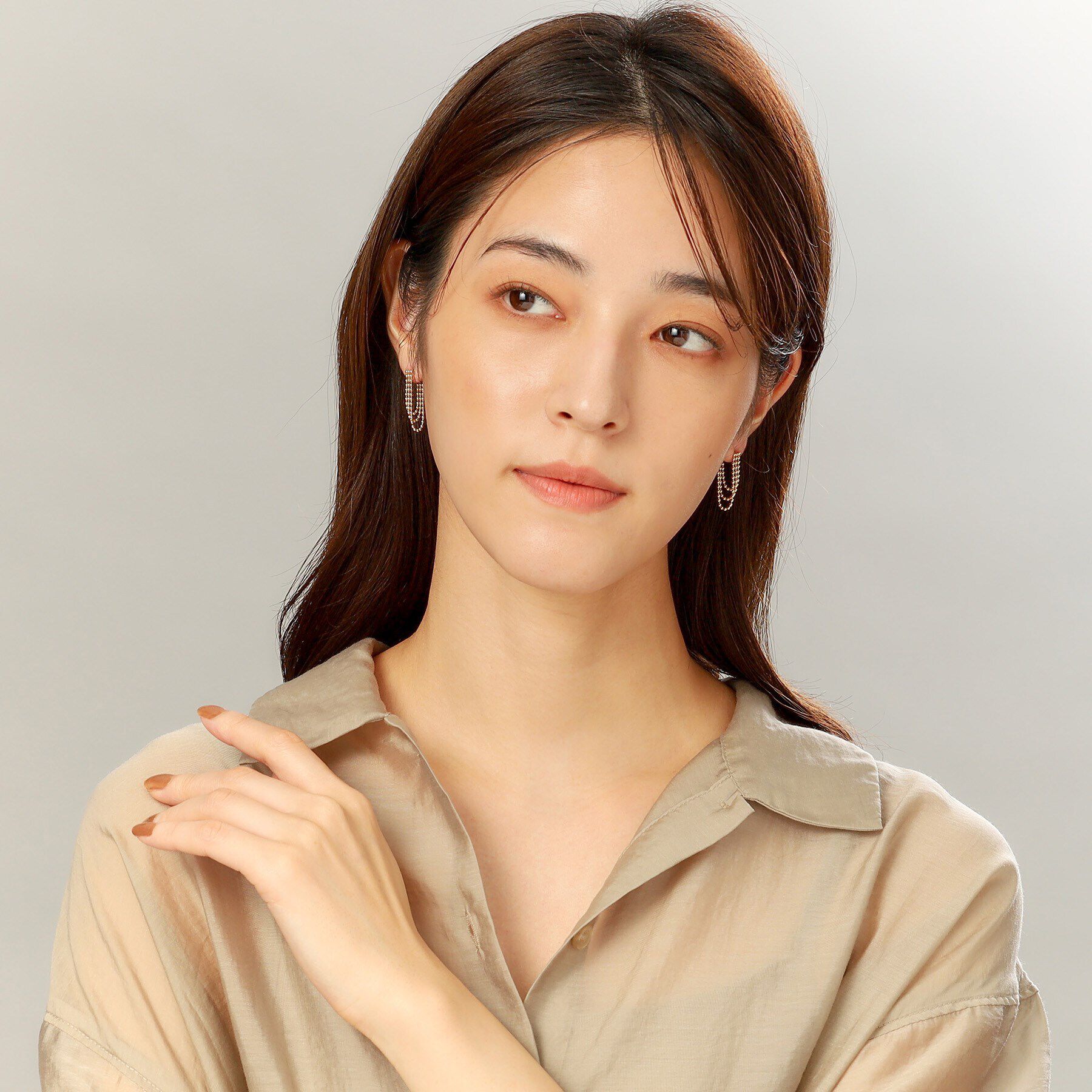 COCOSHNIK「K10ボール3連チェーン フープピアス」|ピアス|