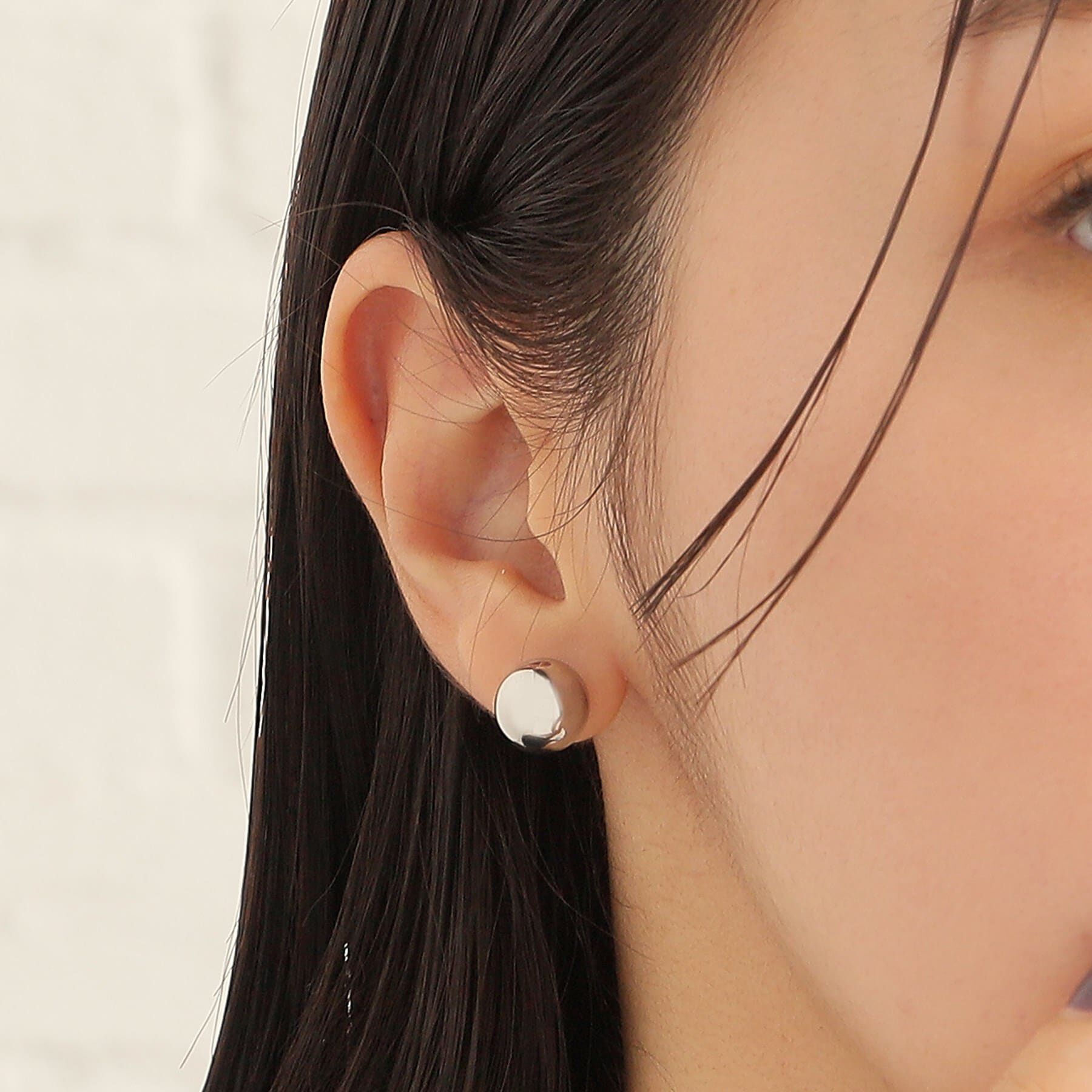 COCOSHNIK ONKITSCH「シルバー ホロウボール スタッドピアスS」|ピアス|