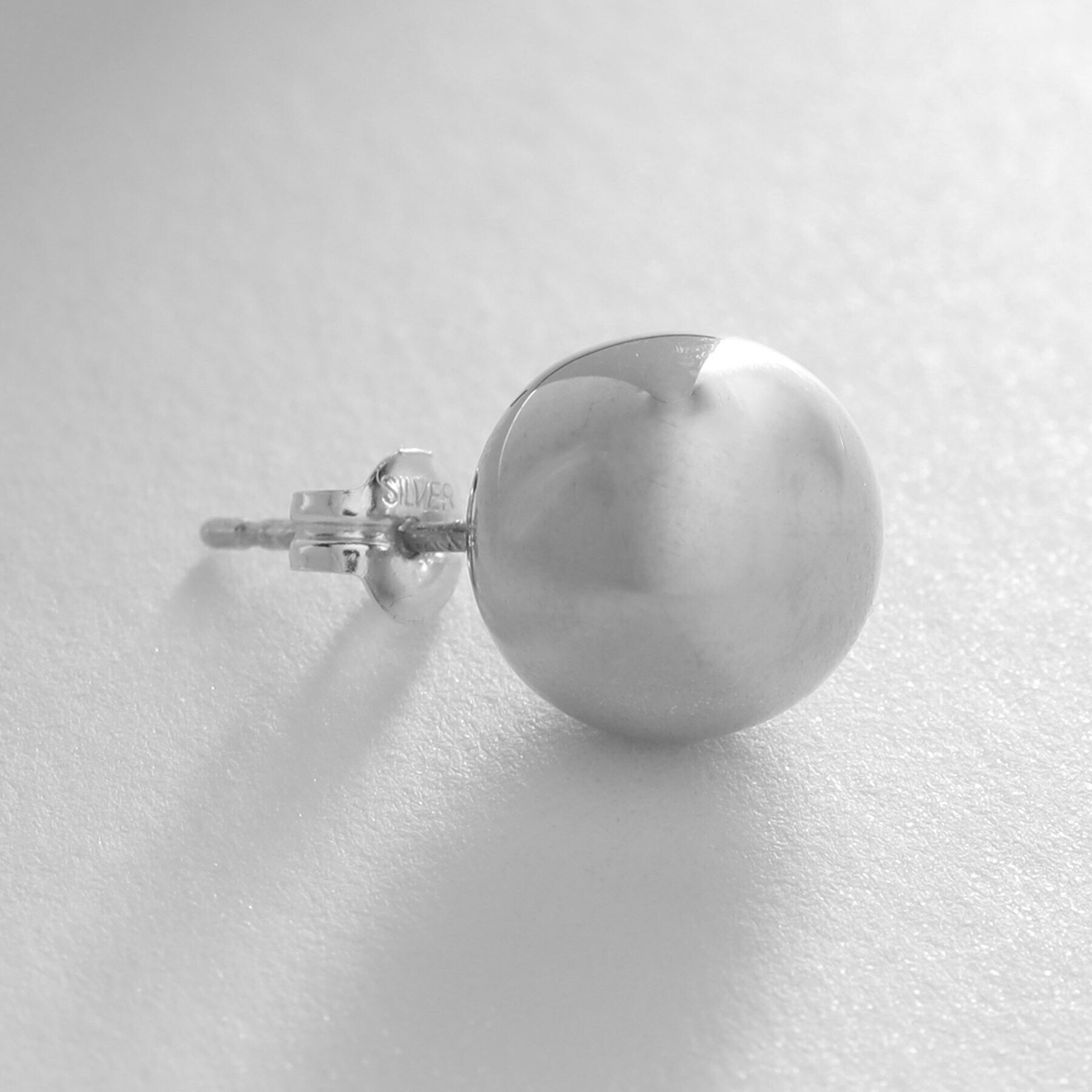 COCOSHNIK ONKITSCH「シルバー ホロウボール スタッドピアスS」|ピアス|