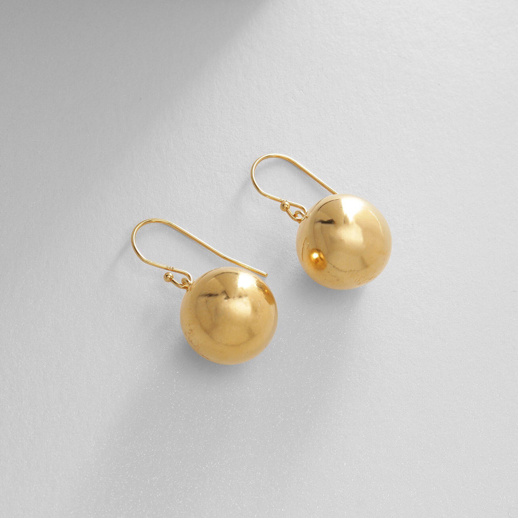 COCOSHNIK ONKITSCH「シルバー ホロウボール フックピアス GP」|ピアス|