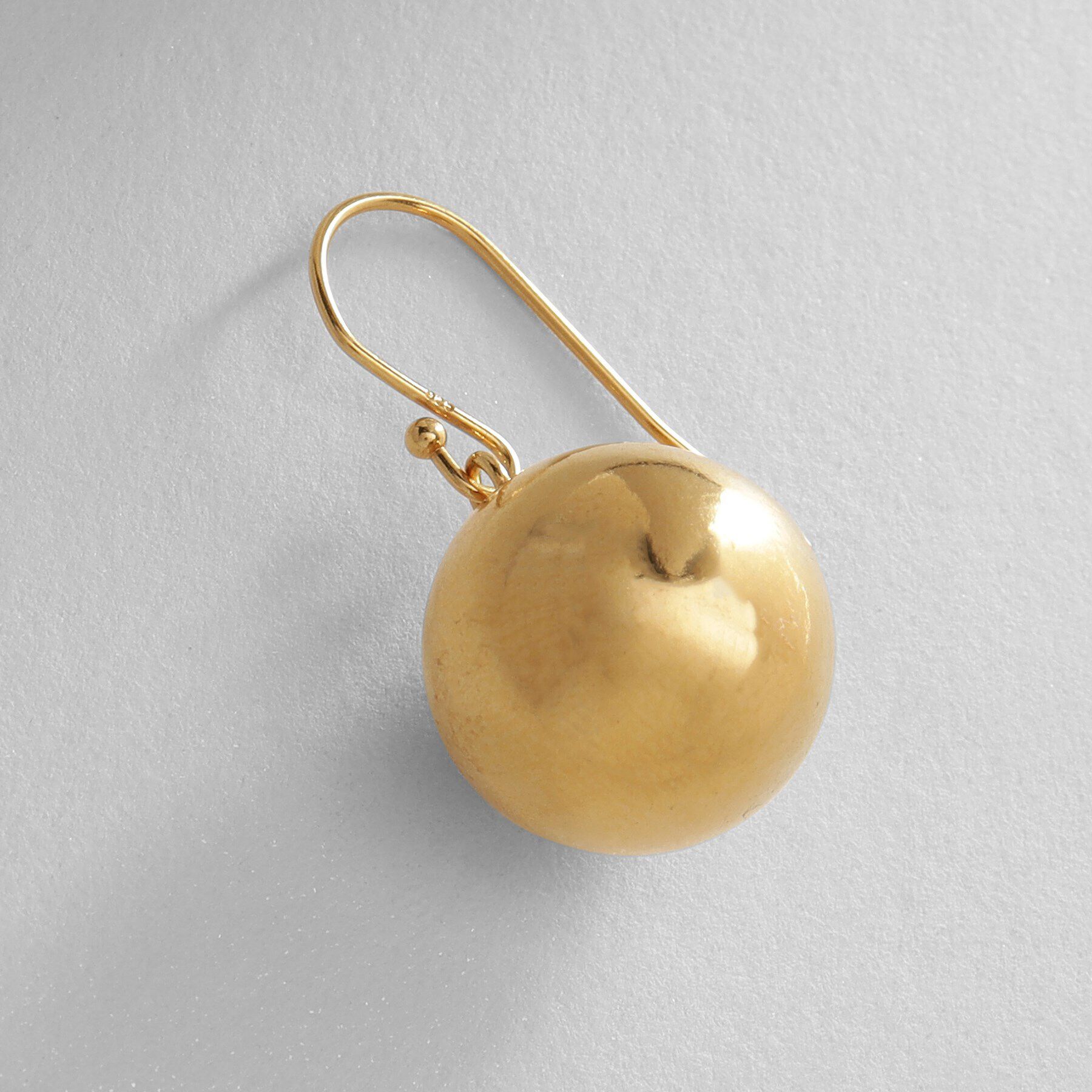 COCOSHNIK ONKITSCH「シルバー ホロウボール フックピアス GP」|ピアス|