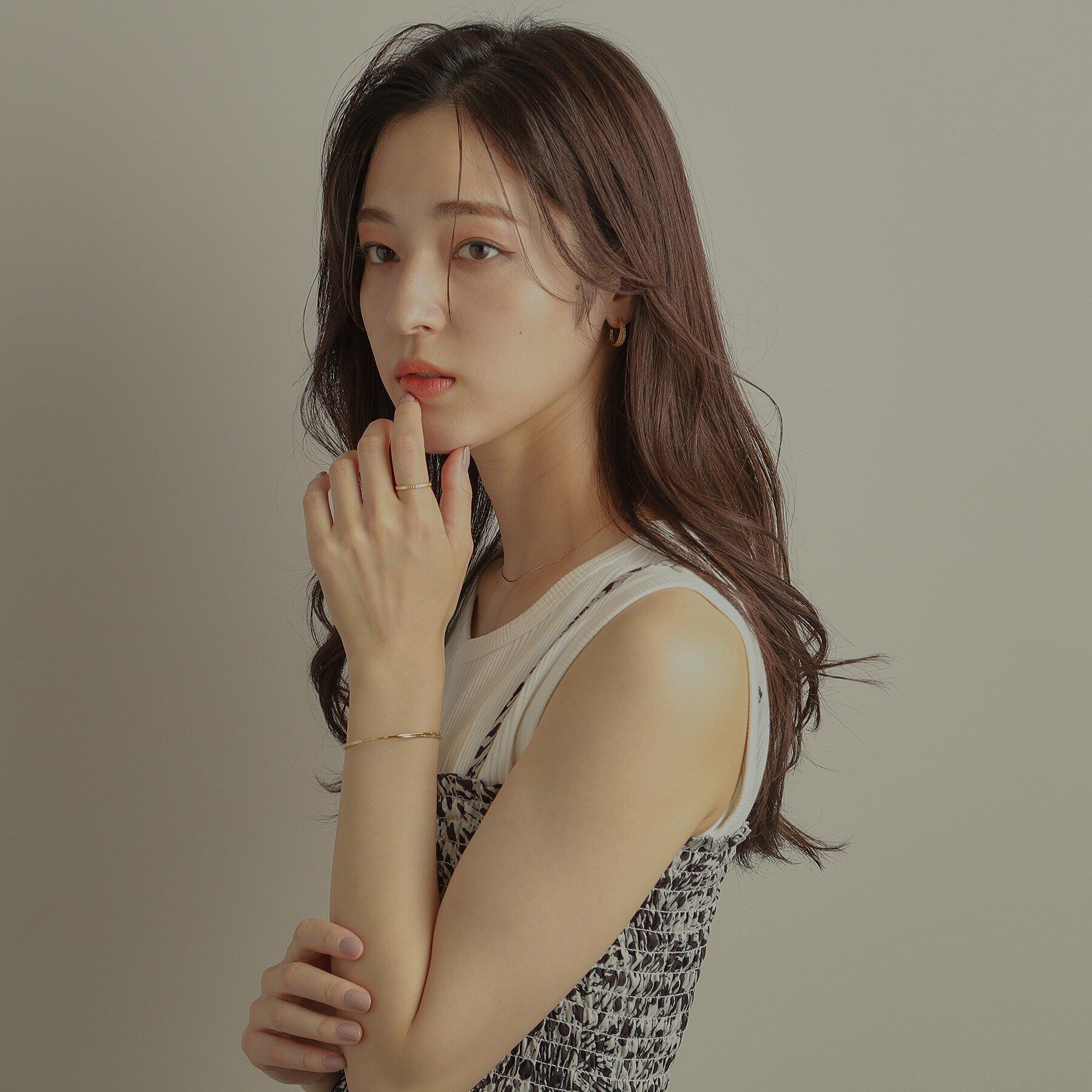 COCOSHNIK「K18ミラーカット7連 フープピアス」|ピアス|