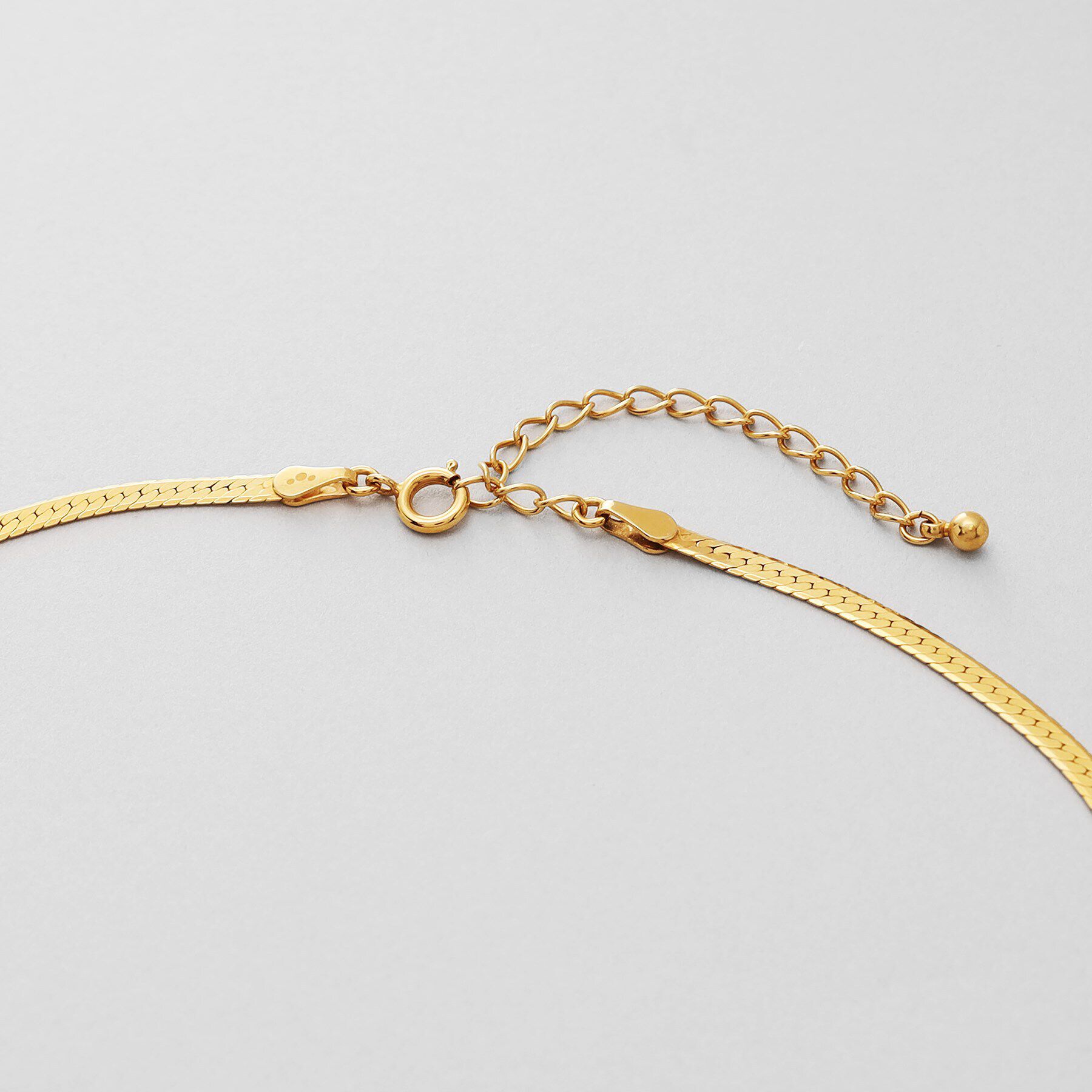 COCOSHNIK ONKITSCH「シルバー デザインチェーン フラットスネークネックレスM GP」|ネックレス|