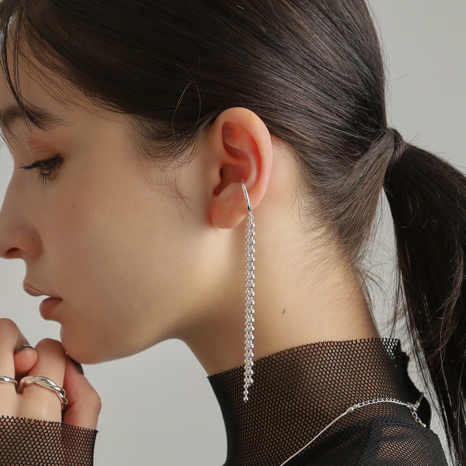 COCOSHNIK ONKITSCH「シルバー ボールチェーン イヤーカフ」|イヤリング|