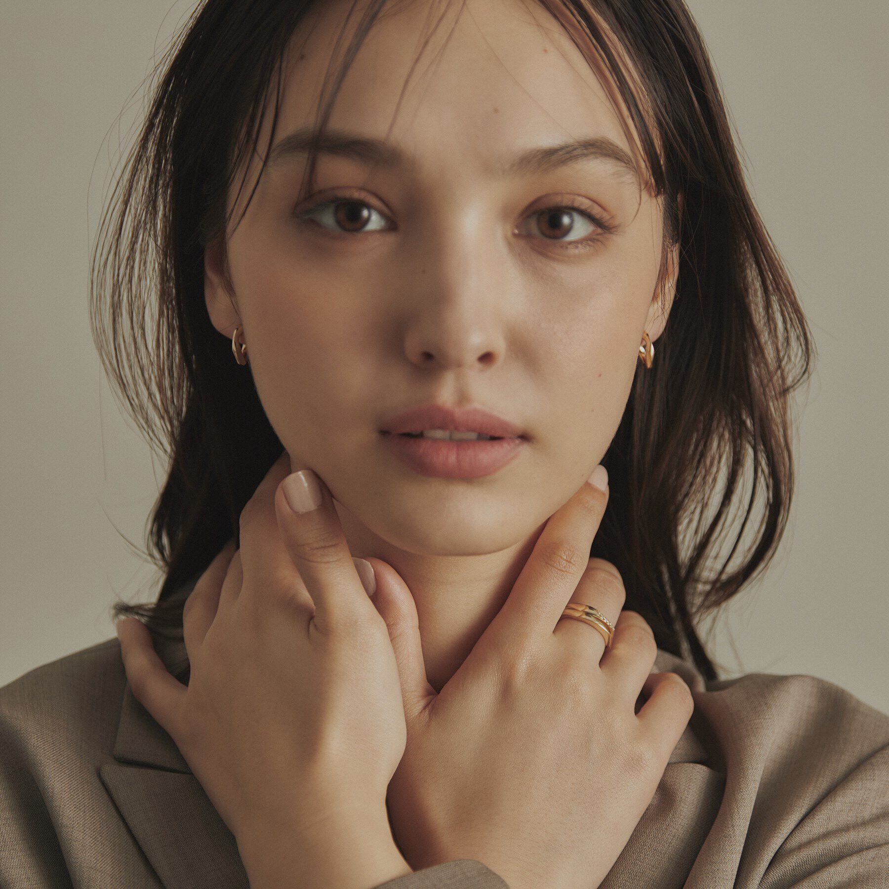 COCOSHNIK「K10キヘイモチーフ スタッドピアス」|ピアス|