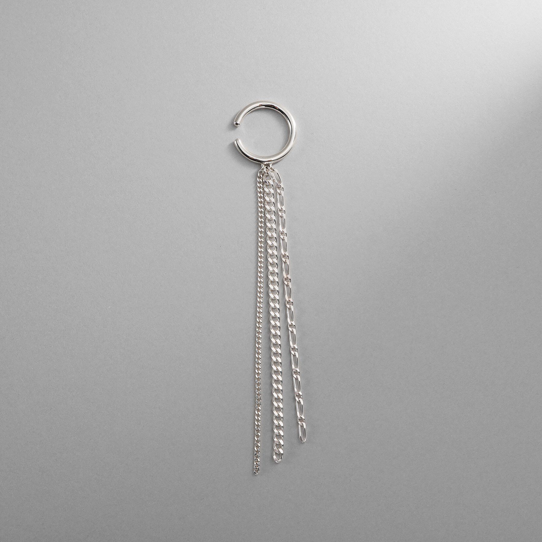 COCOSHNIK ONKITSCH「シルバー カーブチェーンミックスフリンジイヤカフ」|イヤリング|