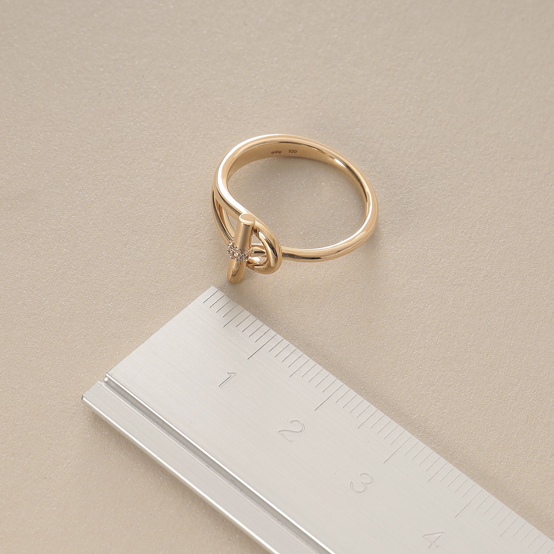 COCOSHNIK「K10ダイヤモンド マンテルモチーフ リング」|リング|