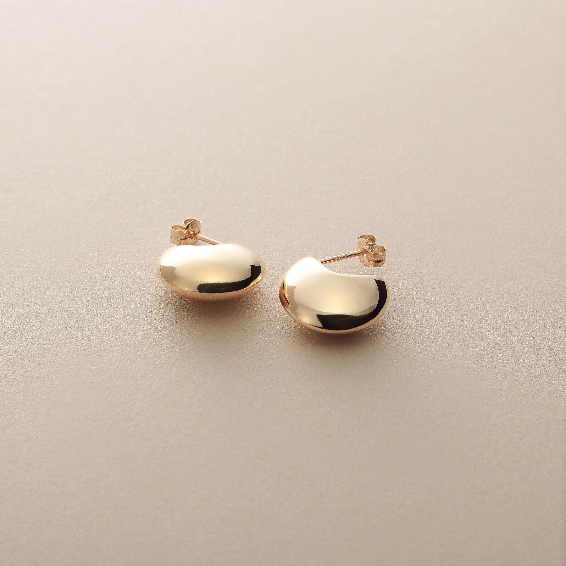 COCOSHNIK「K10中空しのぎフラット スタッズピアス」|ピアス|