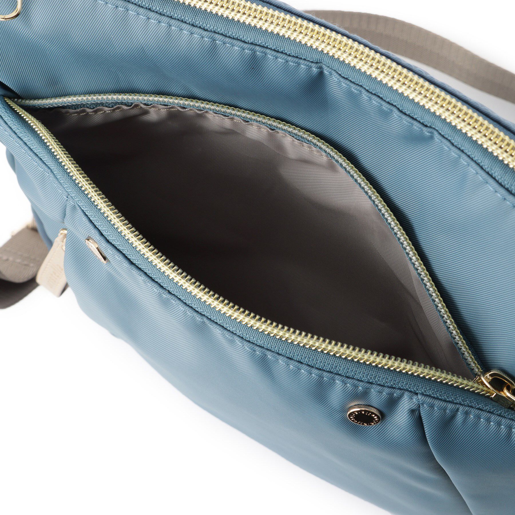 ITS&rsquo;DEMO「【6ポケット】ルニコ縦型ショルダー」|ショルダー・メッセンジャー|