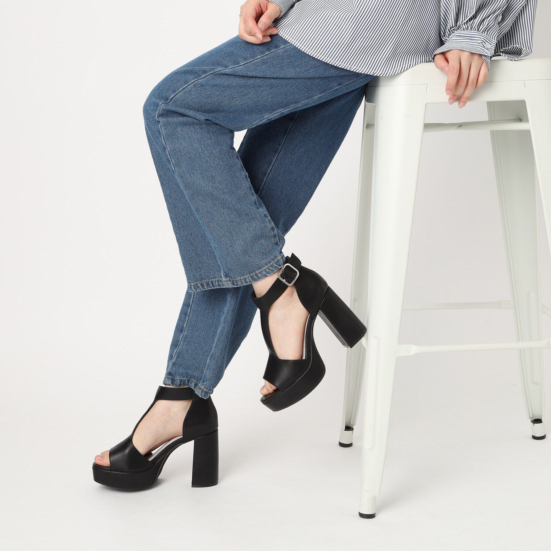 ESPERANZA「Tストラップスクエアサンダル」|サンダル|