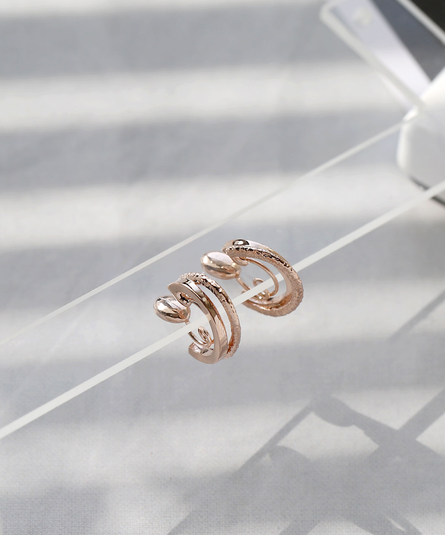 colleca la「miniループフィット・2連フープイヤリング」|イヤリング|ピンクゴールド