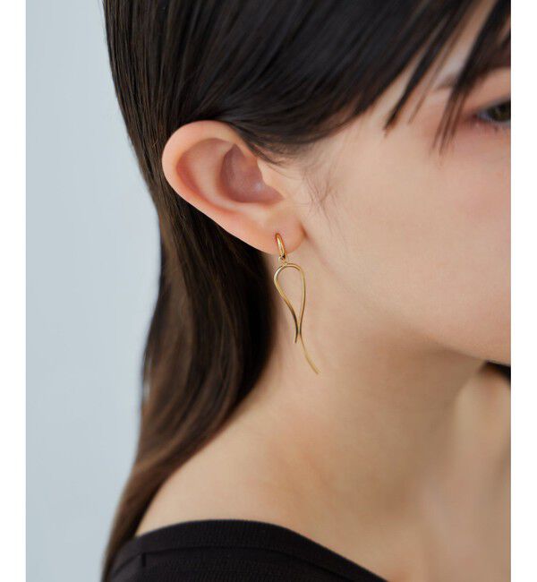 ete「カーヴィーライン イヤリング」|イヤリング|
