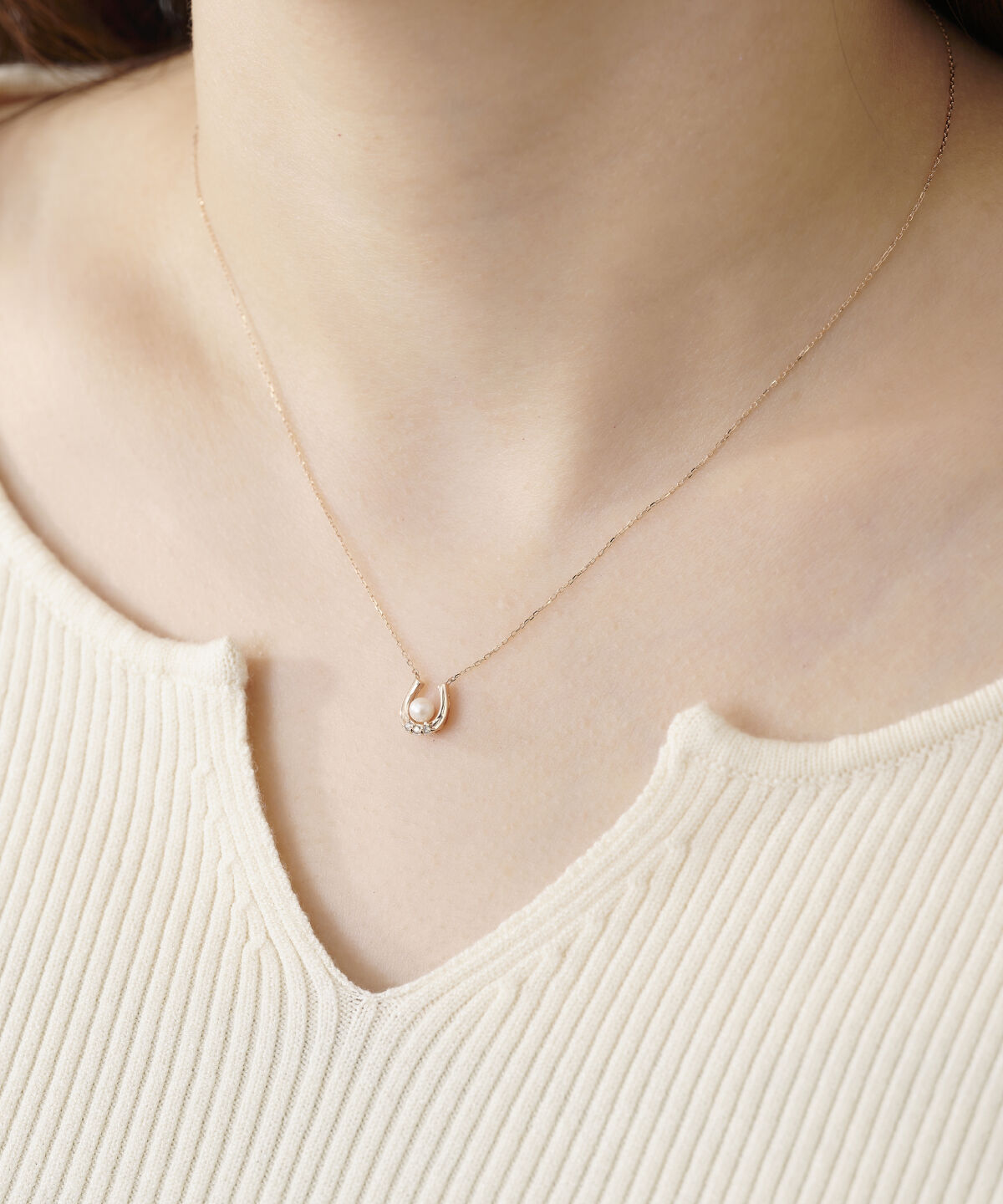 Samantha Tiara「K10 PG 馬蹄パールネックレス」|ネックレス|