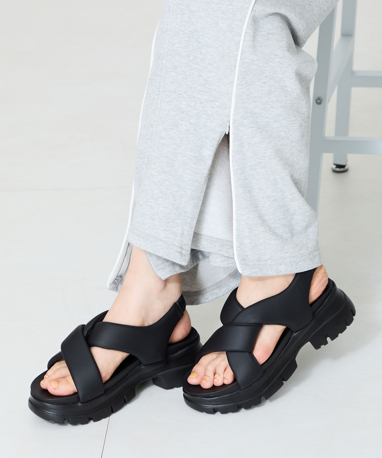 ORiental TRaffic「●2025春夏新作●クロスデザインパデット厚底サンダル/51216 サンダル 厚底 トレンド 人気 売れてる」|サンダル|