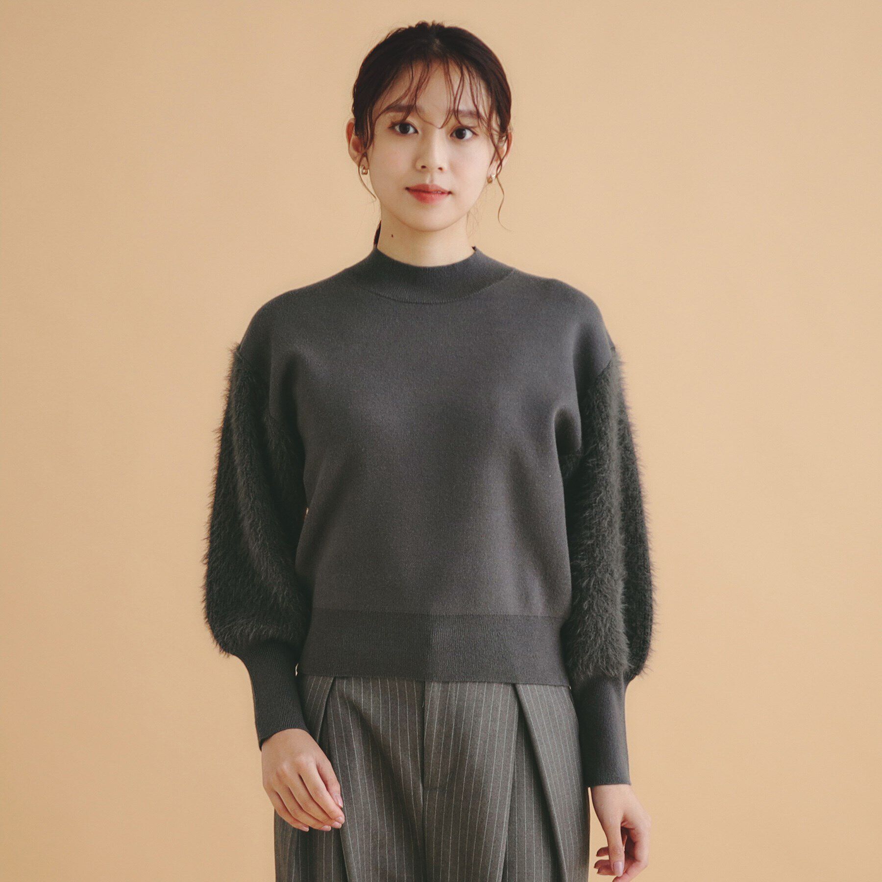 index「《美人百花掲載》フェザースリーブハイネックニット【洗濯機洗い可】」|ニット・セーター|