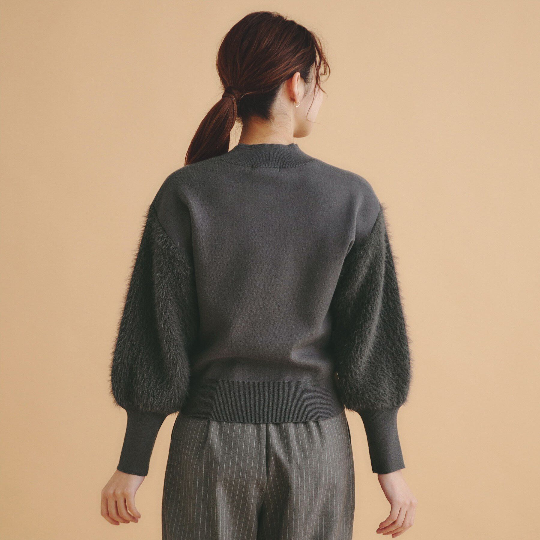 index「《美人百花掲載》フェザースリーブハイネックニット【洗濯機洗い可】」|ニット・セーター|