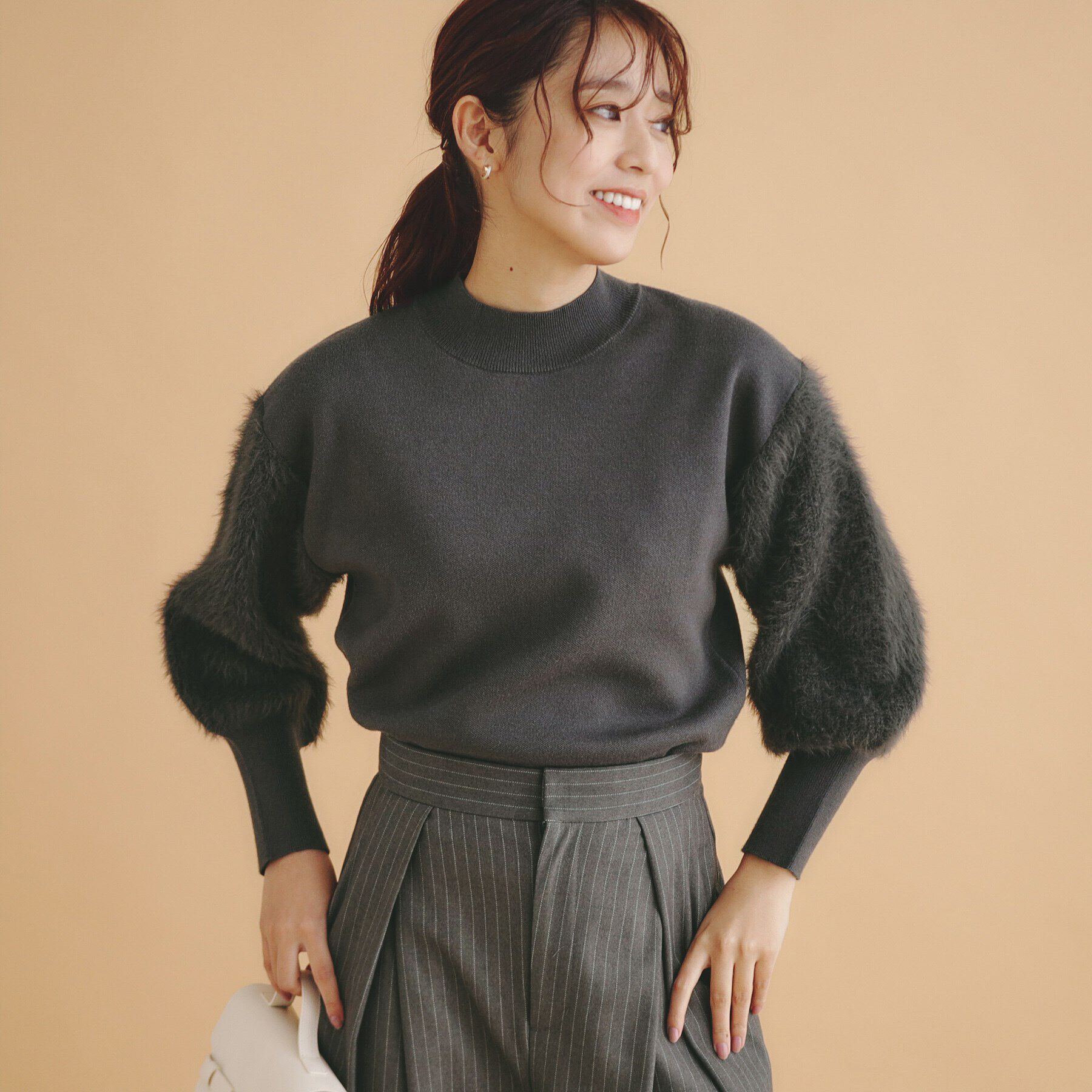 index「《美人百花掲載》フェザースリーブハイネックニット【洗濯機洗い可】」|ニット・セーター|