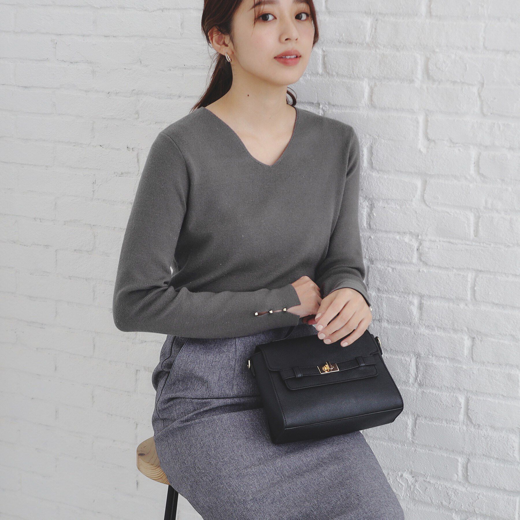 index「《6color/S-LLsize》ラメ混Vネックニット【洗濯機洗い可】」|ニット・セーター|チャコールグレー(8