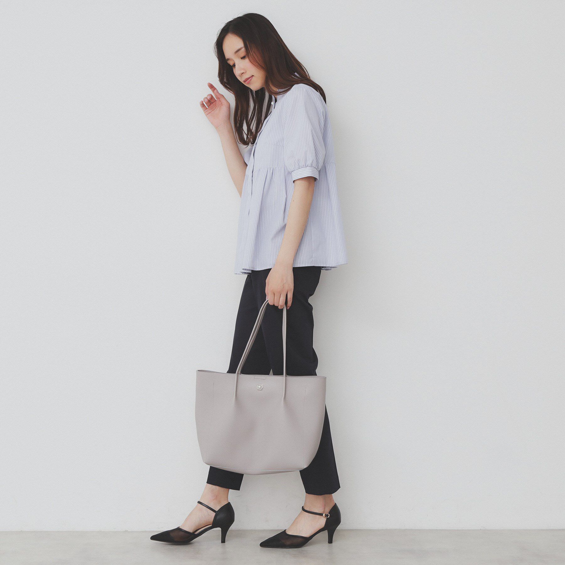 index「《5色展開》フリルバンドカラーペプラムブラウス【洗濯機洗い可/イージーアイロン/防シワ】」|シャツ・ブラウス|