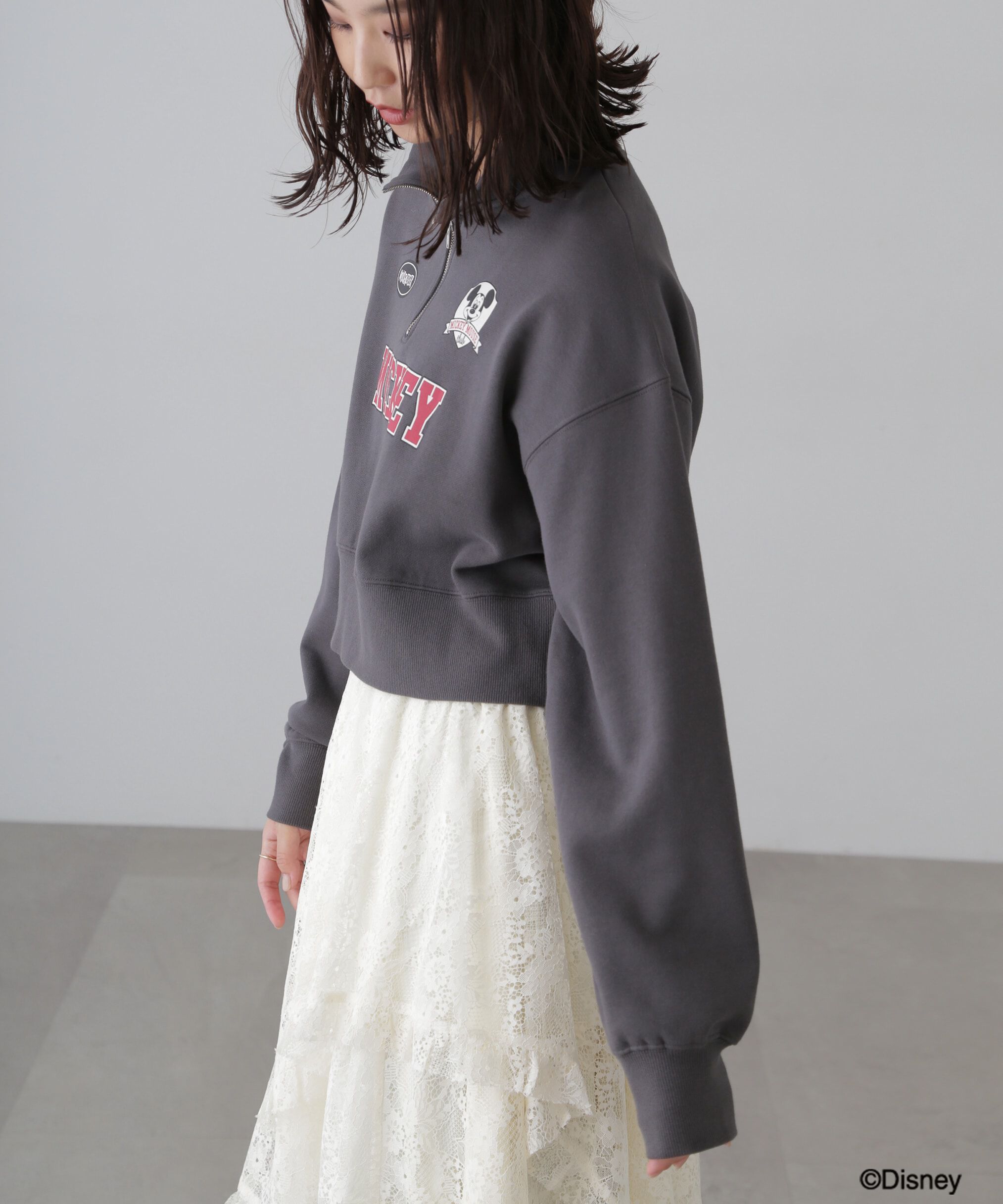  「〈ディズニーコレクション〉ハーフジップスウェット」|Tシャツ・カットソー|