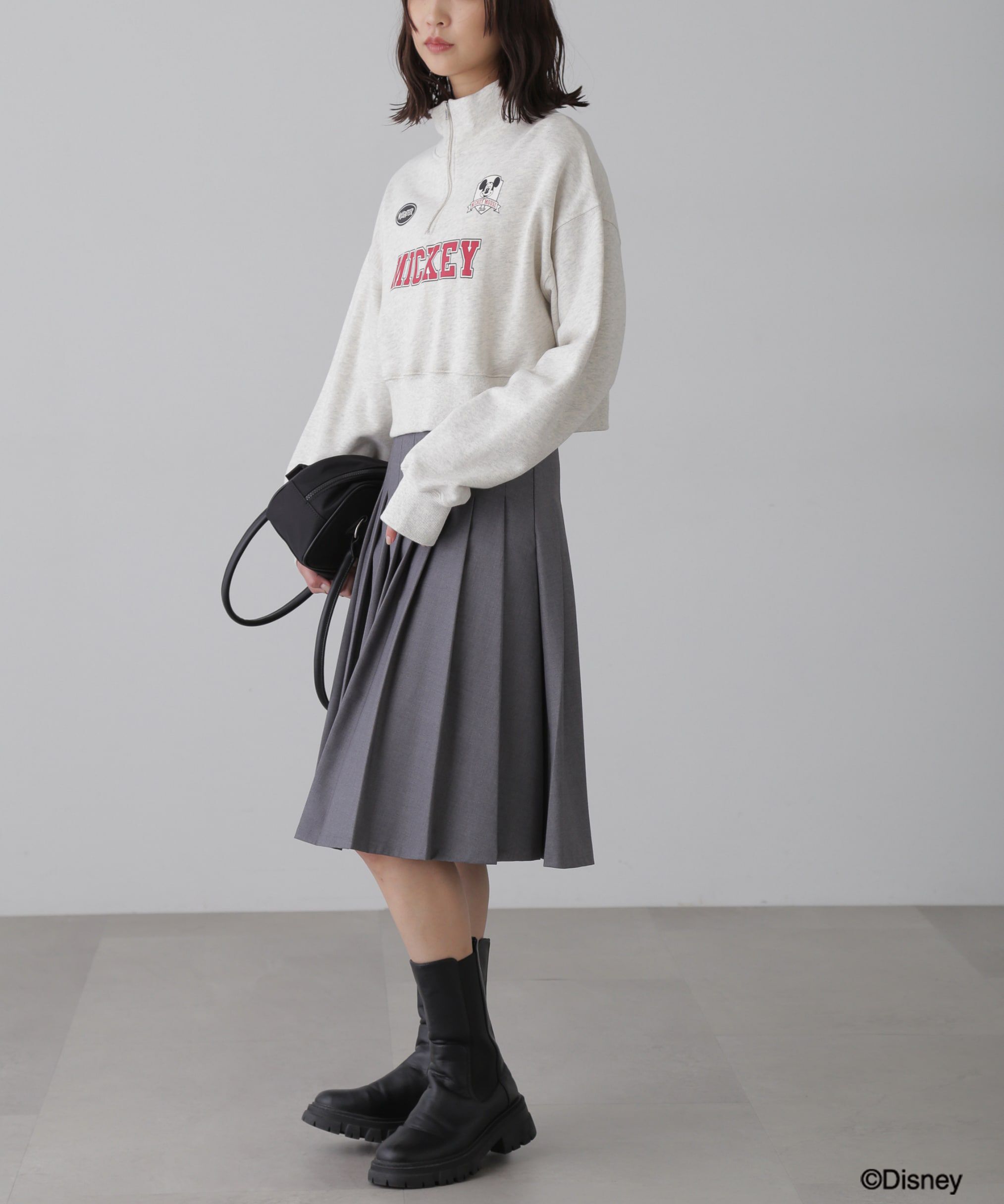  「〈ディズニーコレクション〉ハーフジップスウェット」|Tシャツ・カットソー|