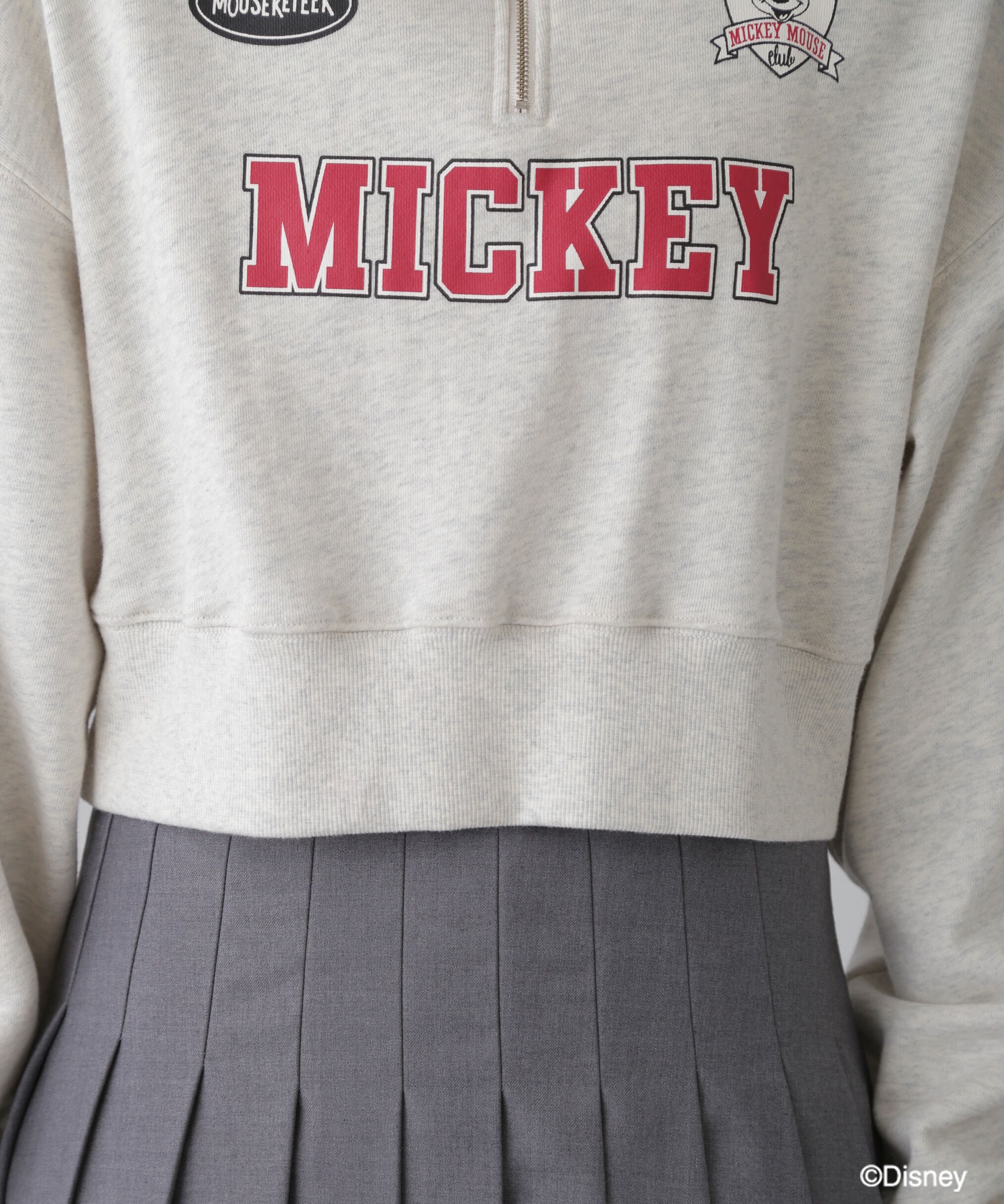  「〈ディズニーコレクション〉ハーフジップスウェット」|Tシャツ・カットソー|