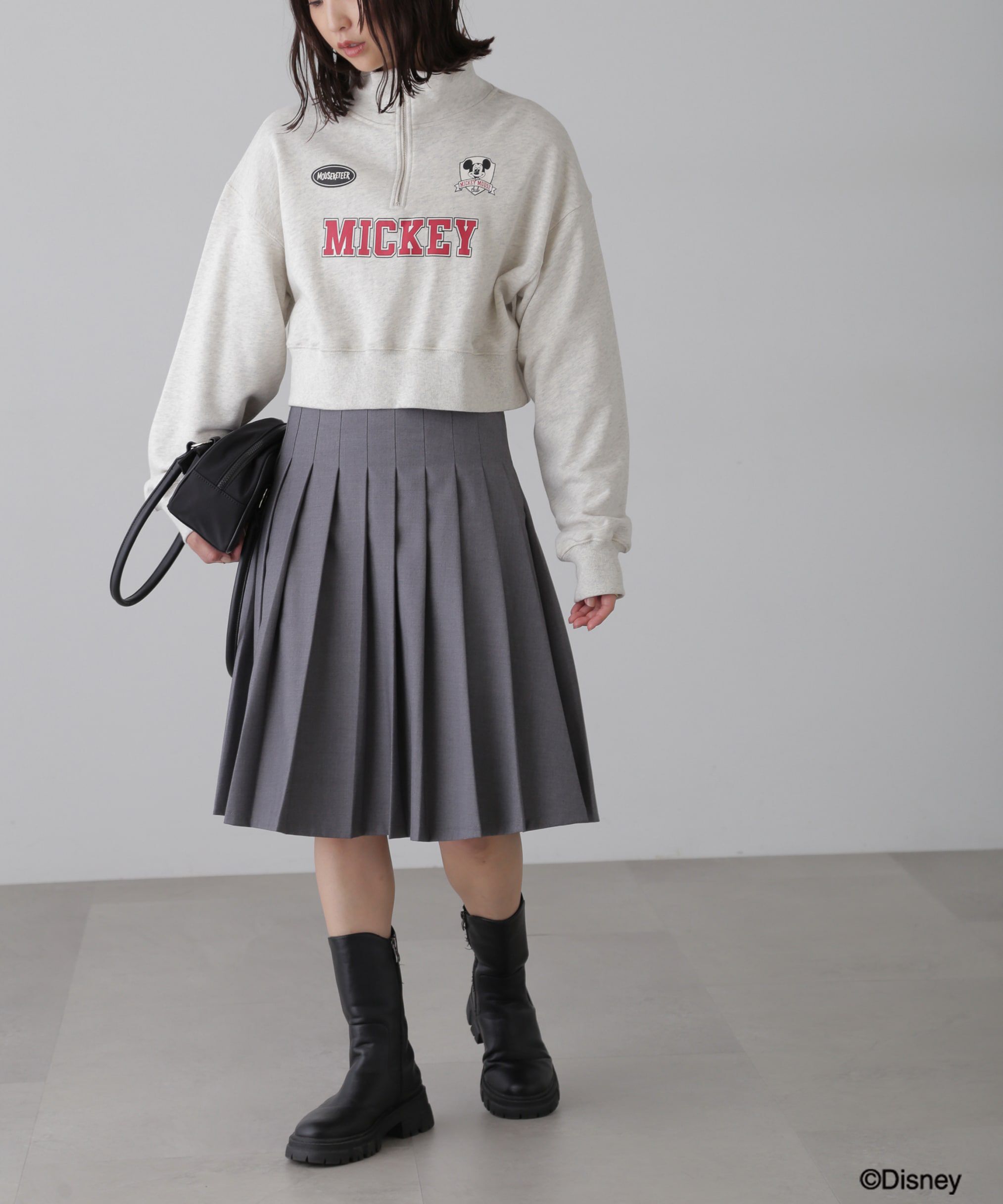  「〈ディズニーコレクション〉ハーフジップスウェット」|Tシャツ・カットソー|