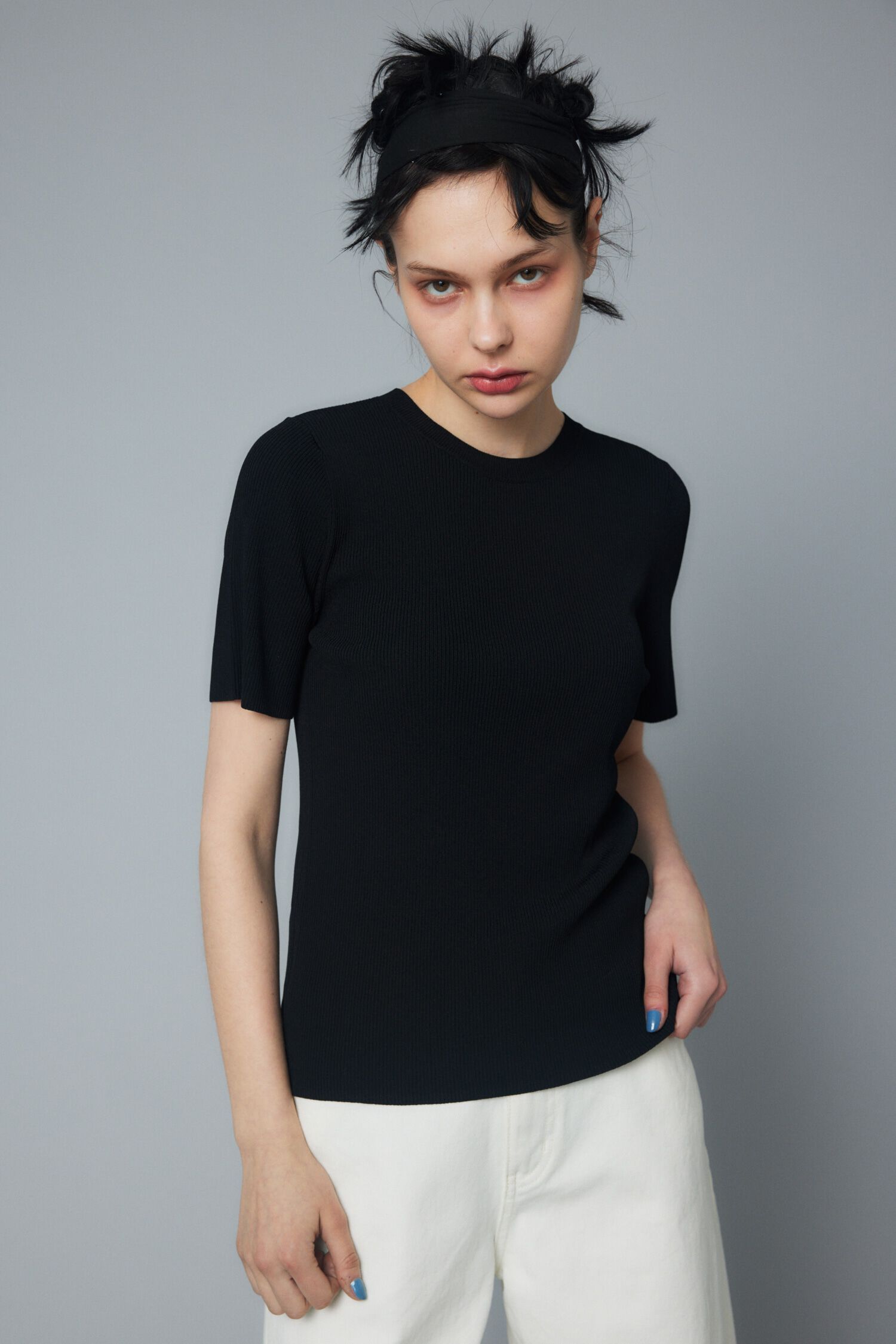 HeRIN.CYE「Back slit knit tops」|Tシャツ・カットソー|BLK