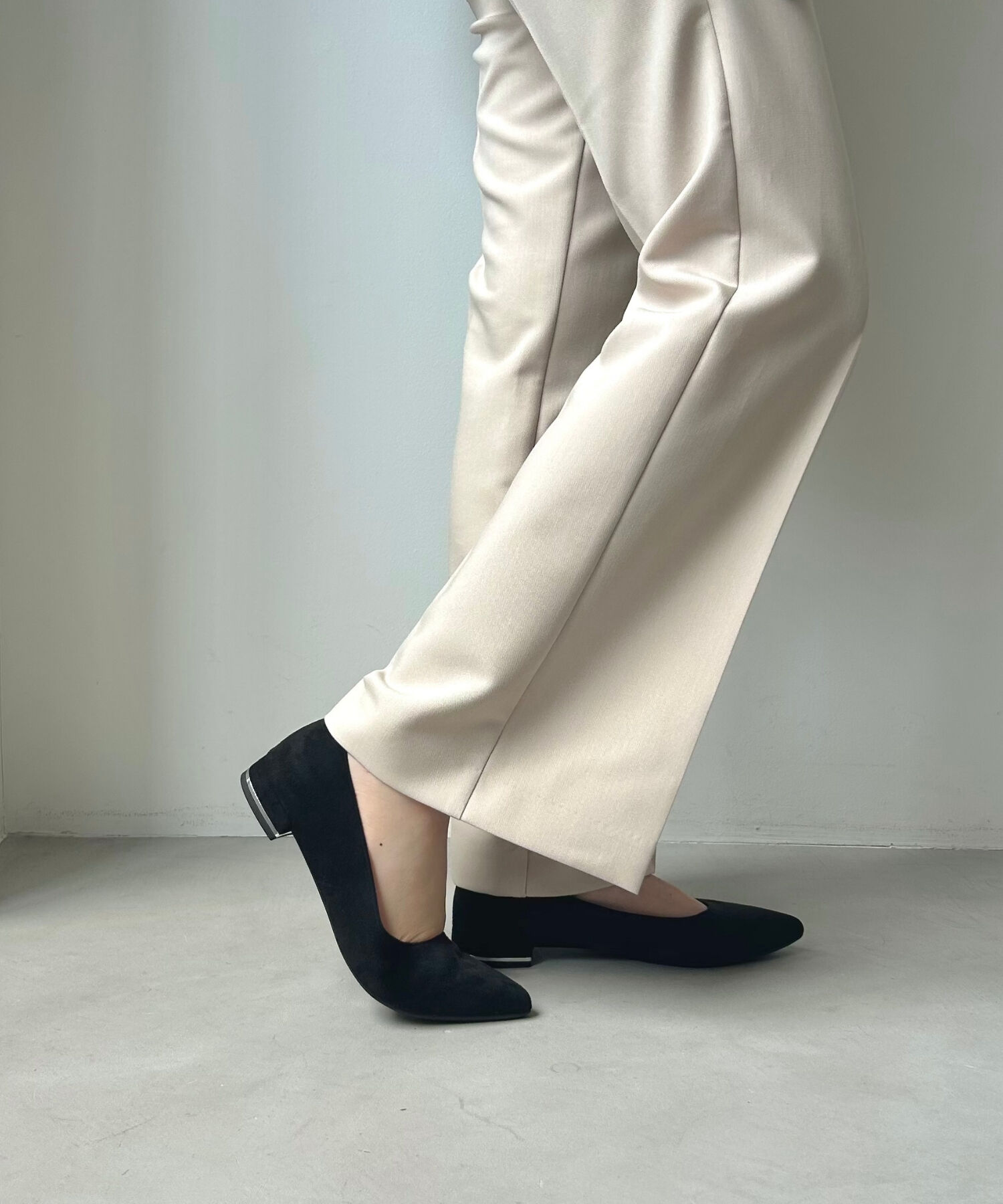 ORiental TRaffic「【跳べるパンプス/シリーズ累計１５０万足突破】メタリックライン フラット /R-3218 パンプス クッション」|パンプス|