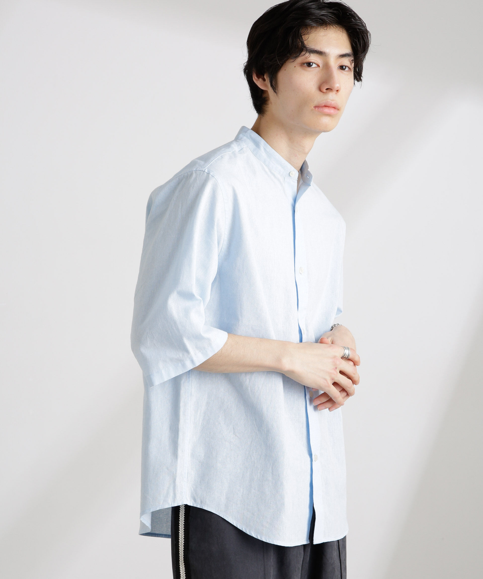 nano･universe「クールマックスリネンバンドカラー7分袖」|シャツ・ブラウス|サックス5