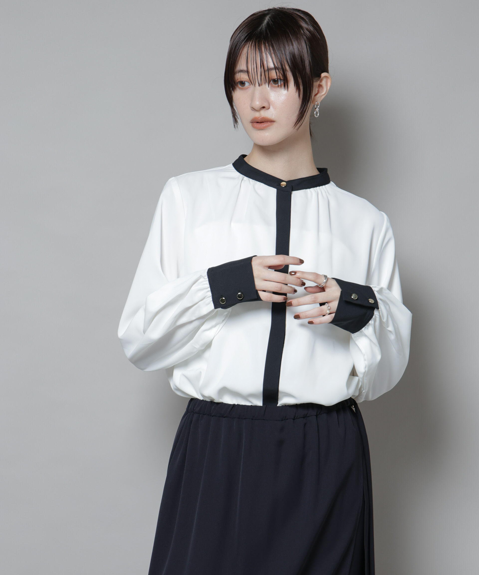 nano･universe「バイカラーデザインブラウス」|シャツ・ブラウス|