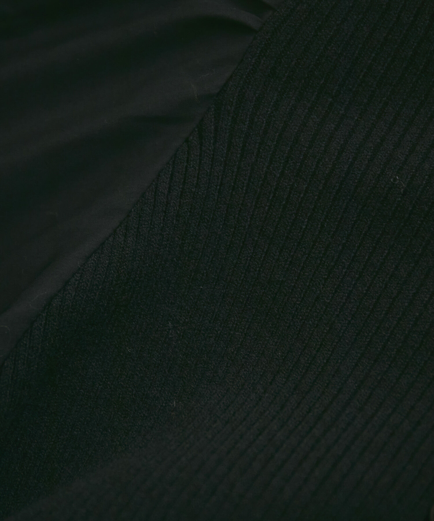 VIS「＜追加＞【一部カラー公式サイト・直営店舗限定】ボリュームスリーブ釦アクセントAラインニットワンピース」|ワンピース|