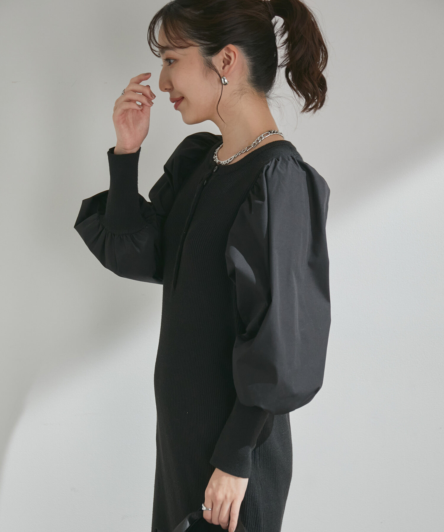 VIS「＜追加＞【一部カラー公式サイト・直営店舗限定】ボリュームスリーブ釦アクセントAラインニットワンピース」|ワンピース|