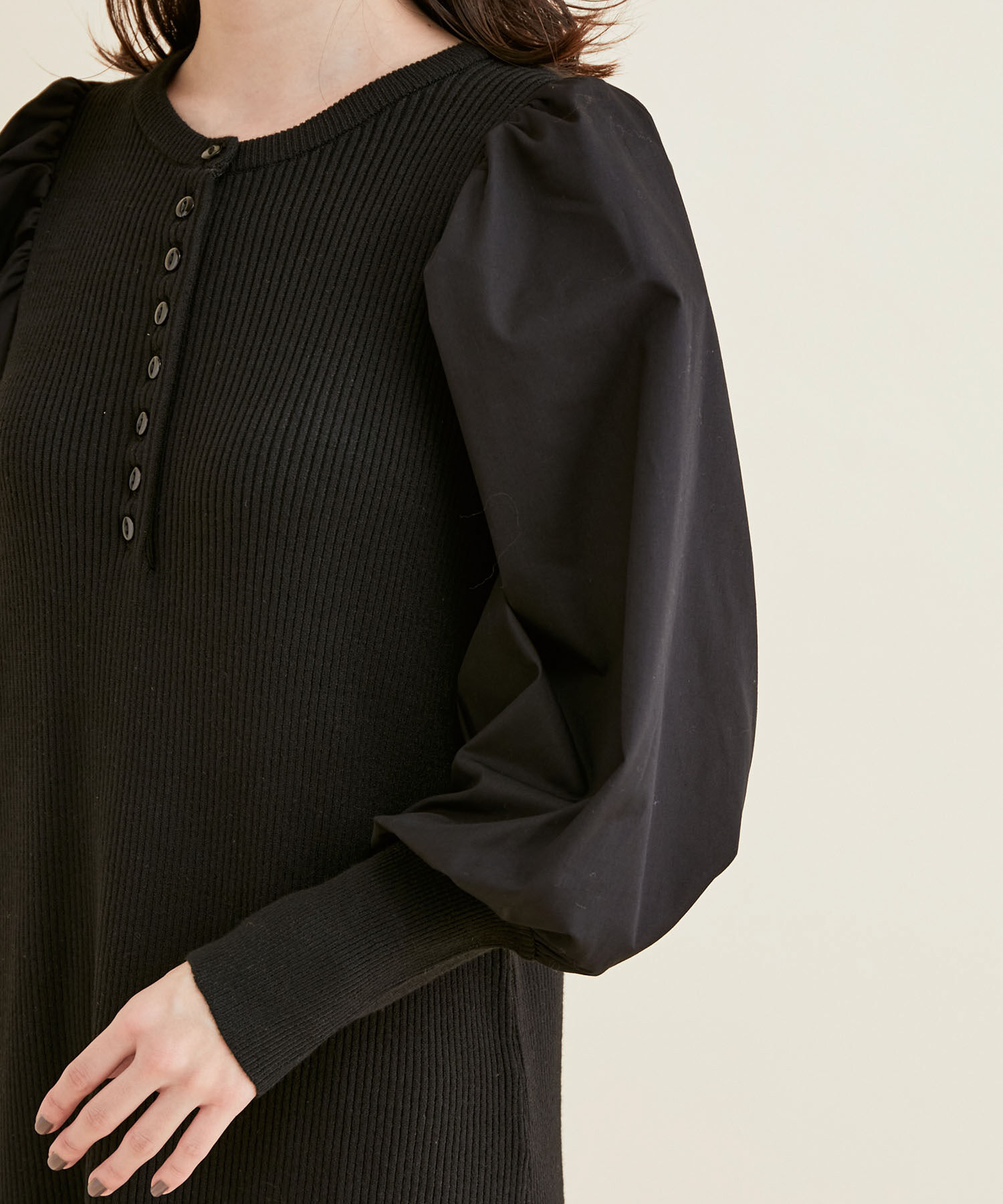 VIS「＜追加＞【一部カラー公式サイト・直営店舗限定】ボリュームスリーブ釦アクセントAラインニットワンピース」|ワンピース|