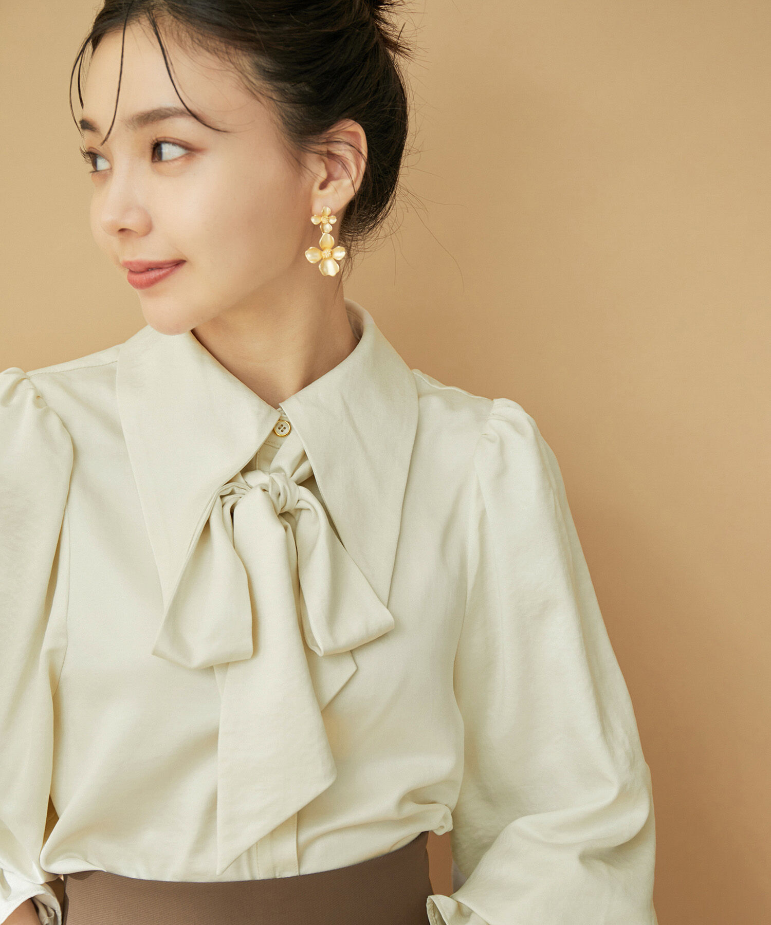 VIS「【2WAY】ロングカラーボウタイブラウス【洗える】」|シャツ・ブラウス|