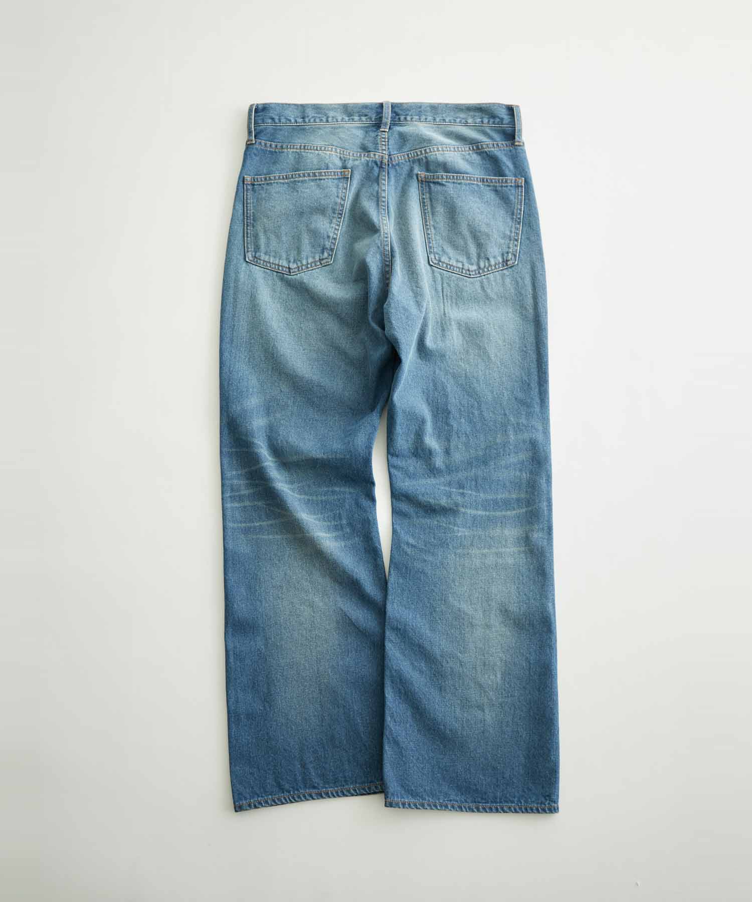 ADAM ET ROPE'「【コットンUSA】ドライタッチデニム フレアパンツ/サステナブル」|デニム|