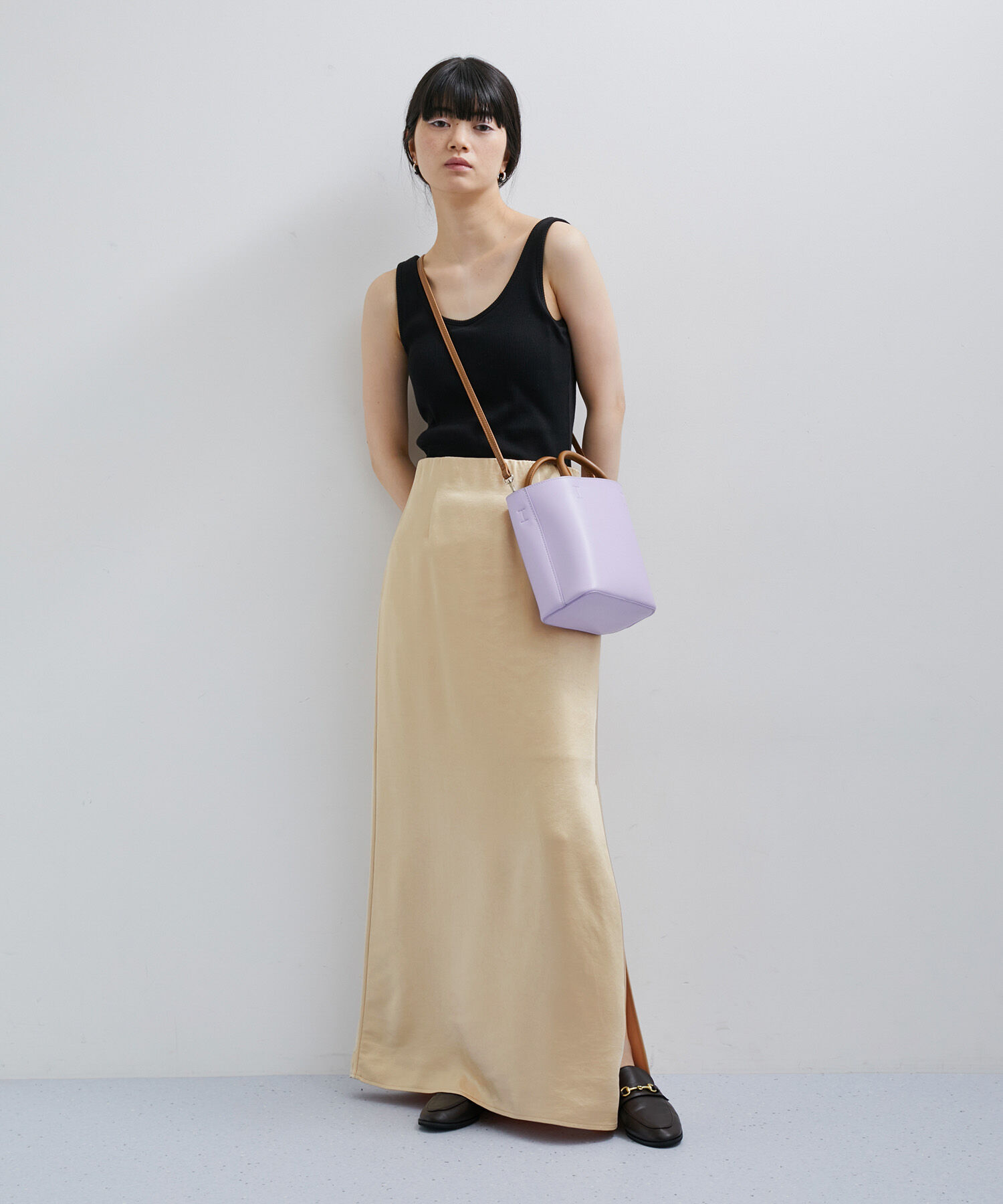 ADAM ET ROPE'「スリットサテンマーメイドスカート」|スカート|