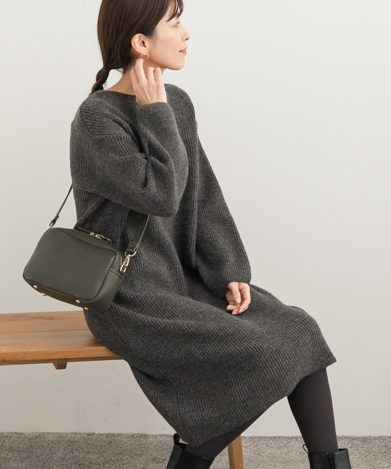 URBAN RESEARCH DOORS「畦ミディ丈ニットワンピース」|ワンピース|チャコールグレー