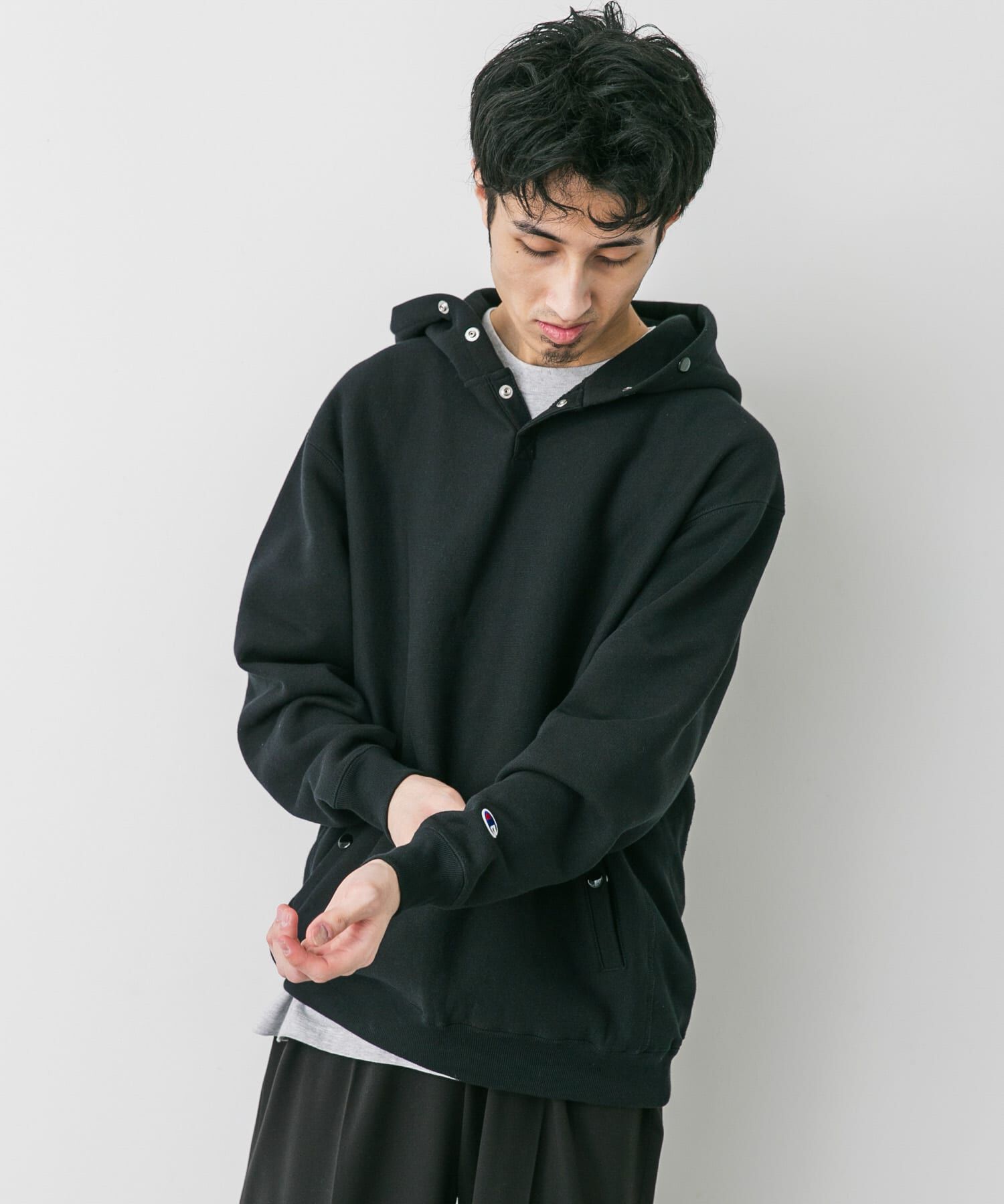 URBAN RESEARCH DOORS「『別注』Champion&times;DOORS　RW HALF SNAP PARKA」|パーカー|